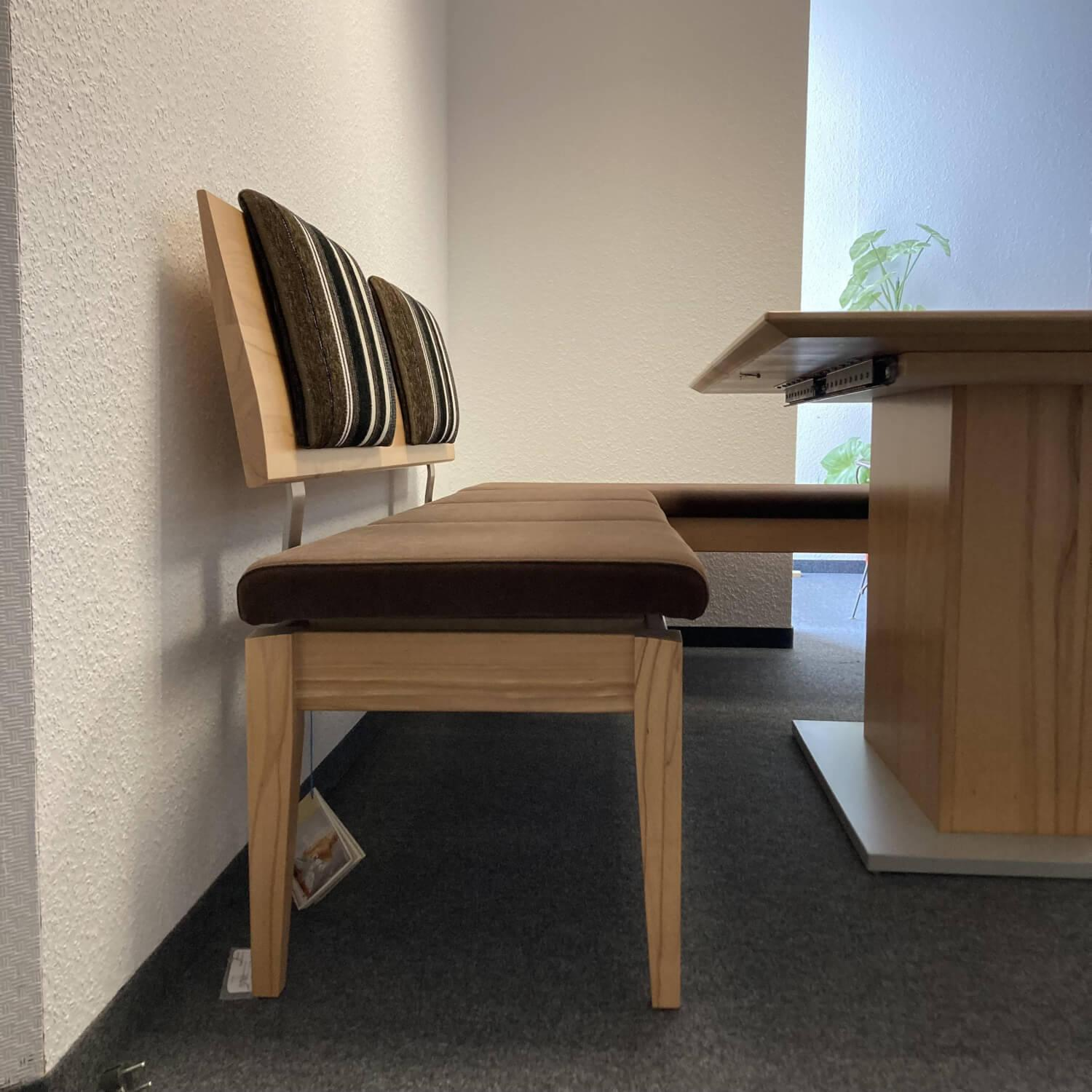 Essgruppe Modell Multisit mit 1 Säulentisch 2 Bänke 2 Stühle mit Funktion