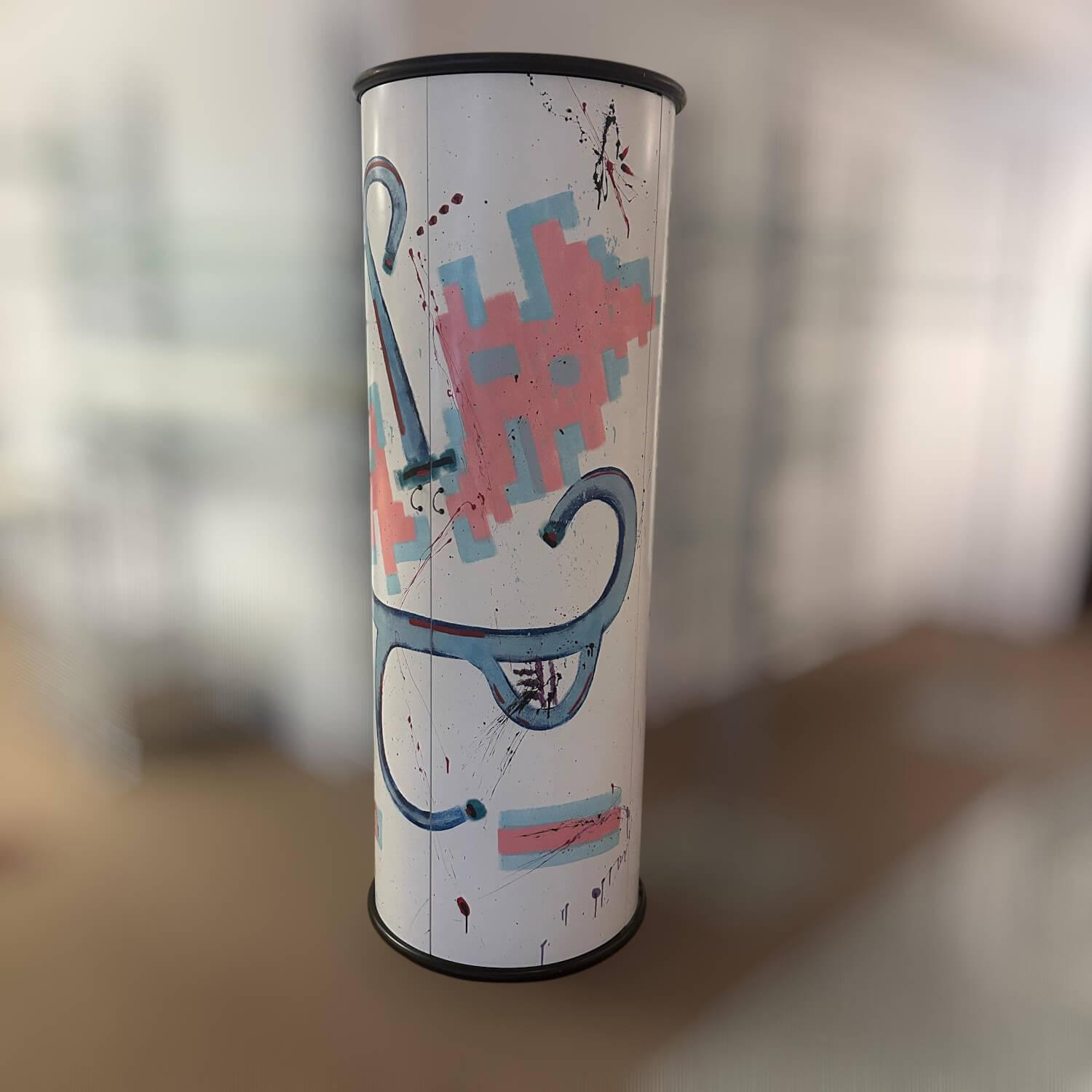 Eigene Herstellung - Kleiderschrank Weiß Mit Graffiti Design Und Ablagefach Füße Rollen Schwarz - 4