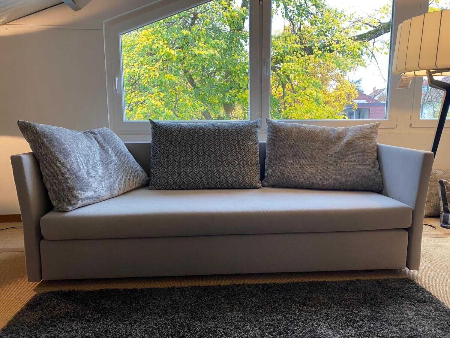 Signet - Schlafsofa Tatu Stoff Villa Nova Sahara III Grau mit ausklappbarer Liegefläche - 2