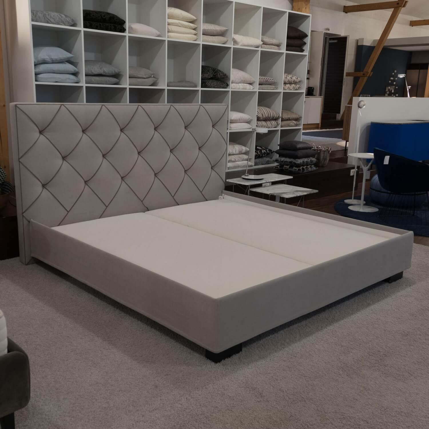 Schramm - Bett Origins Gala 200x200 28-S Bezug Stoff Nils 480 Grey Kopf- Und Fußteil K22-2 Opal Plus mit 2 UM-O - 3