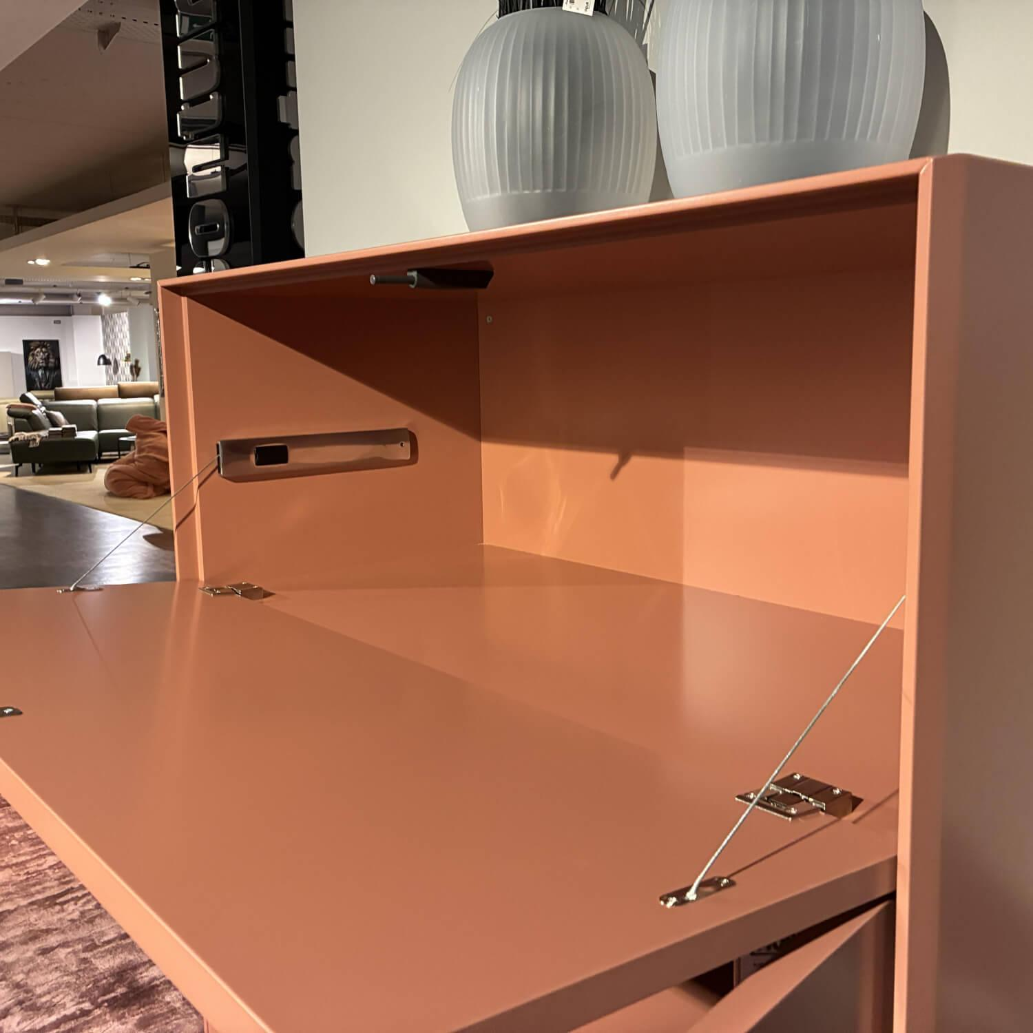 Contur - Highboard Colore V3 Lack Samtbeere Rosa Mit Rillenoptik Inklusive Einlegeböden Und Beleuchtung - 5