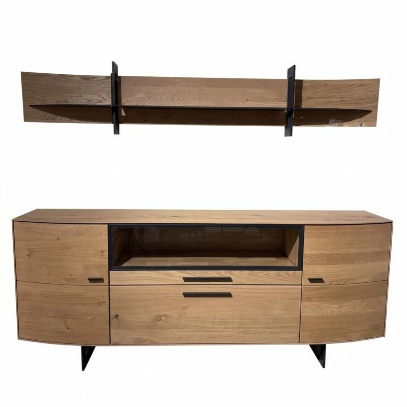 Wöstmann - Sideboard Giulia mit L-Wandboard Korpus Wildeiche Massiv Soft Gebürstet Front Wildeiche Massiv Soft Gebürstet Und Glas Gestell Metall Schwarz - 1