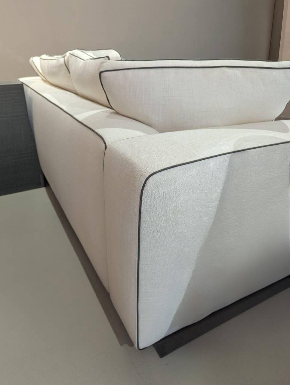 Molteni & C - Sofa Augusto Stoff KI111 Kolo Papierweiß mit 4 Rückenkissen - 3