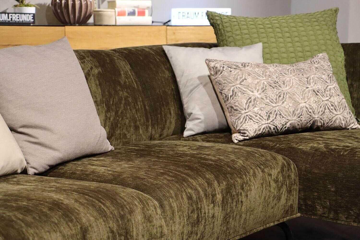 raumfreunde-ecksofa-lene-stoff-atropa-khaki-metallfu-C3-9F-schwarz-1aded41fb9f6 Raum.Freunde - Ecksofa Lene Stoff Atropa Khaki Metallfuß Schwarz - 2
