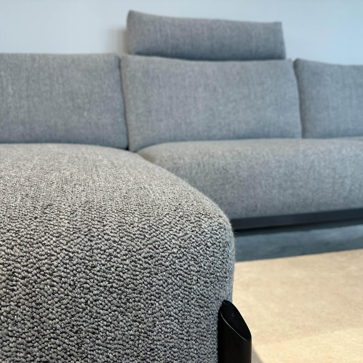 Leolux - Ecksofa Enna Stoff Mondo 007 Piombo Grau Gestell Epoxy Granite Anthrazit Matt Inklusive Kopfstütze - 3