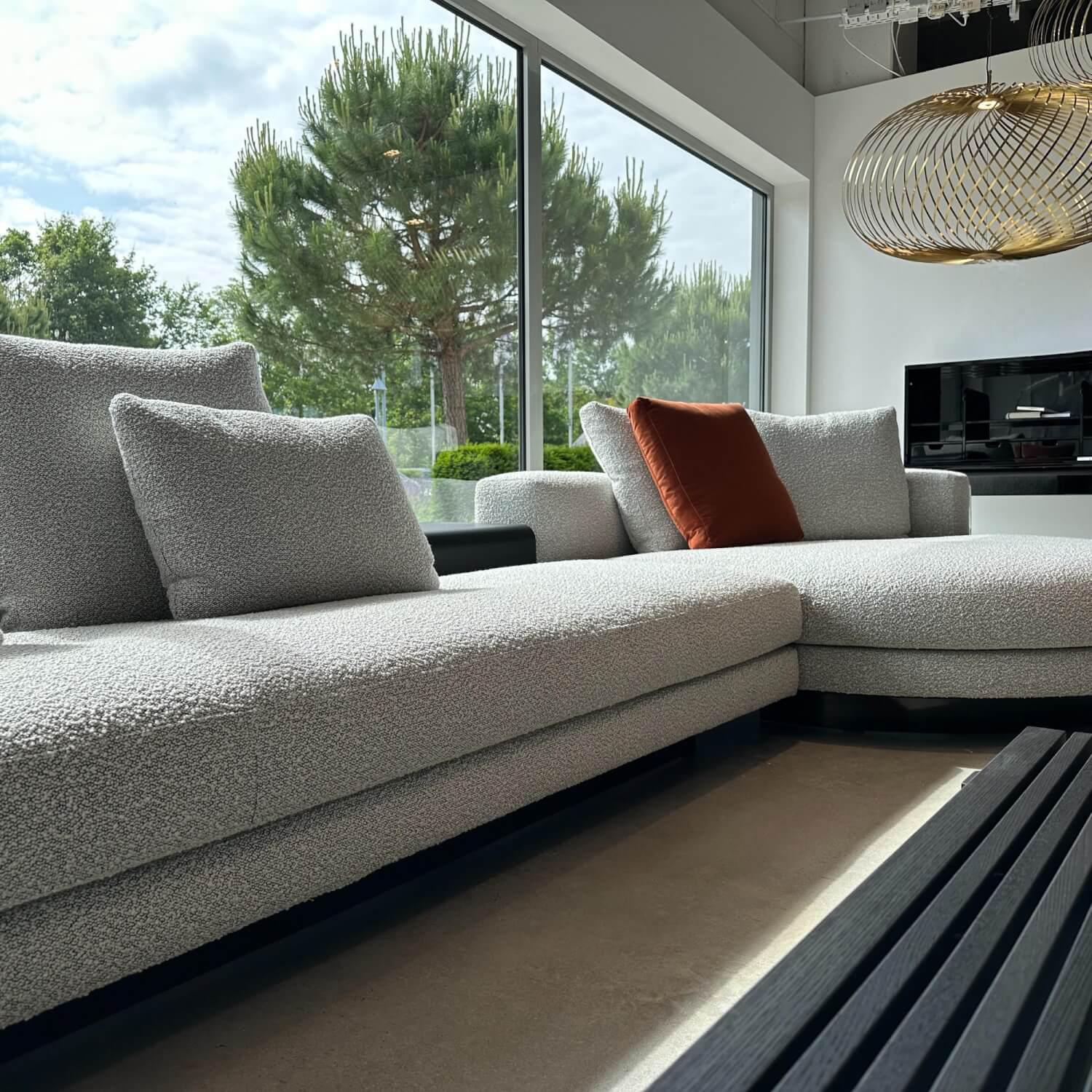 Minotti - Sofa Connery Stoff Orangerie 02 Cenere Grau Metall Glänzend Lackiert Brandy Mit Kunststoffgleitern - 9