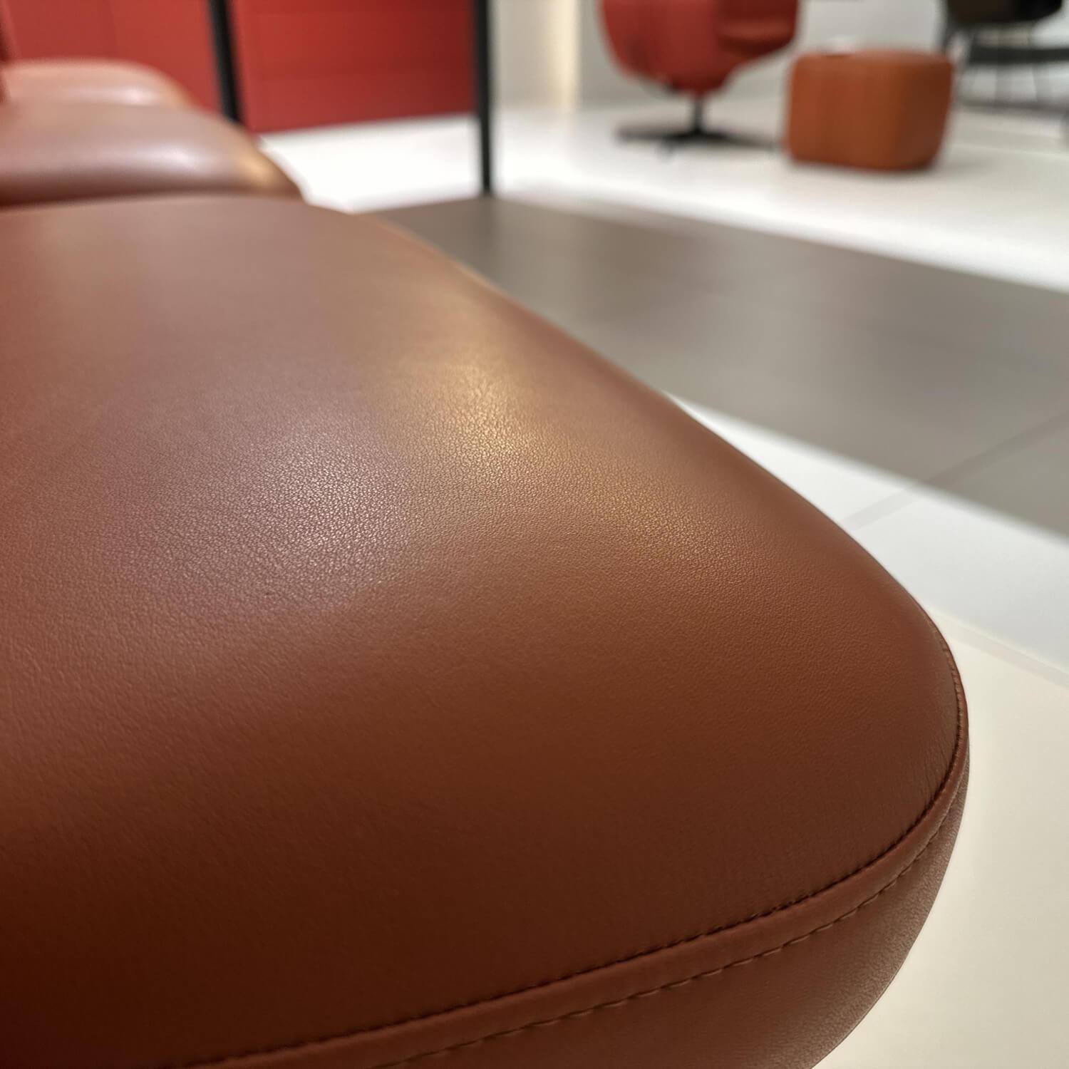 KFF - 6er Set Armlehnstuhl Gaia Rücken Stoff Rohi Cleo Lampion Rot Orange Sitz Leder Sauvage Terracotta Rot Gestell Schwarz - 3