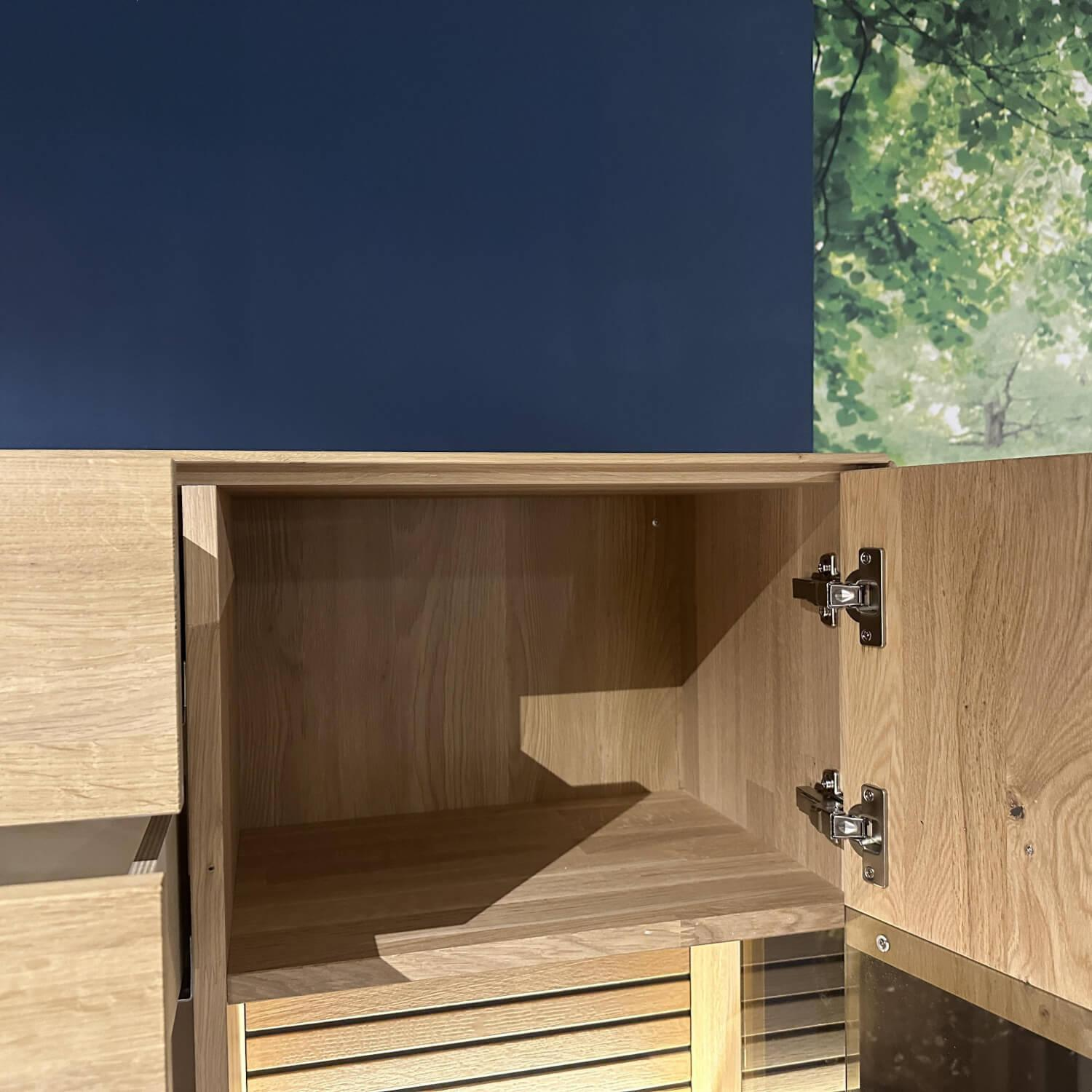 Wöstmann - Highboard Solana Wildeiche Massiv Soft Gebürstet Lamellen Akzent Inkl. Beleuchtung - 3