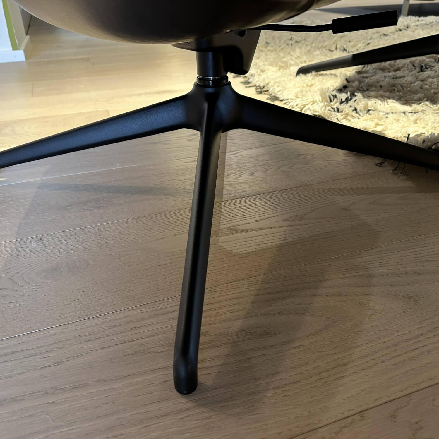 KFF - Sessel Arva Lounge Leder Sauvage 8102 Anthrazit Drehgestell Metall Schwarz Inklusive Hocker Und Kopfstütze - 4