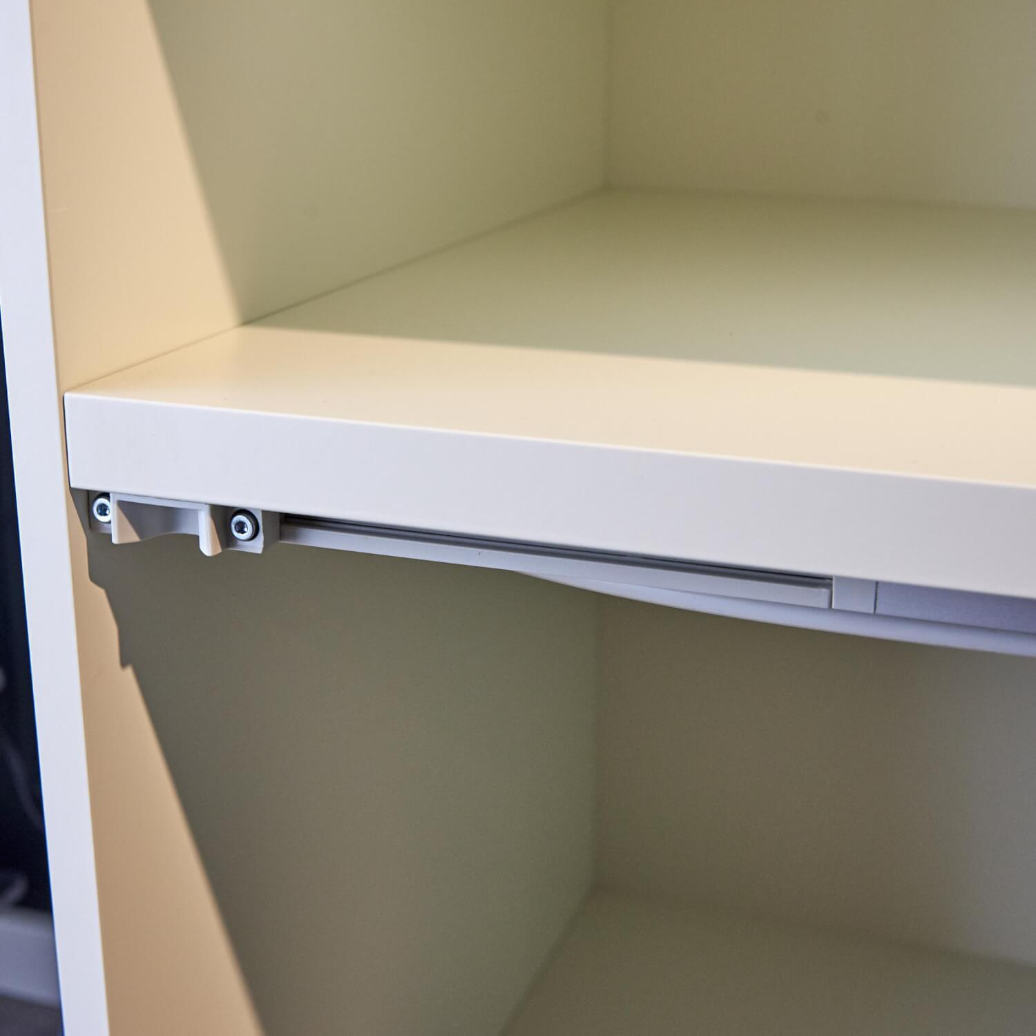 Hülsta - Sideboard NOW! Vision Mit Schiebetüren Lack Weiß Und Klarglas Ausschnitt Auf Kufen - 3