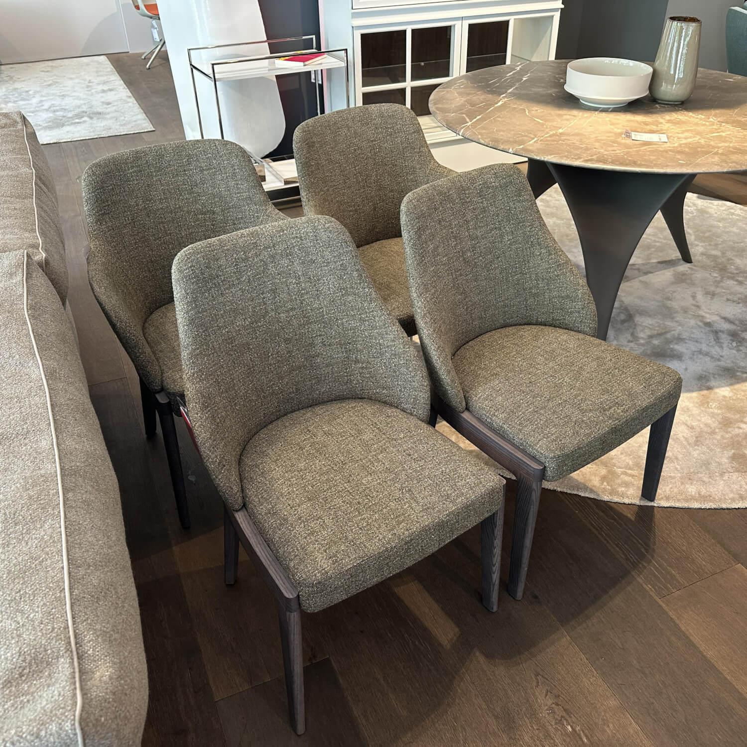 Molteni & C - 4er-Set Stuhl Chelsea Stoff Wait WE742 Olivia Grau Gestell Eiche Graphit Grau - 3