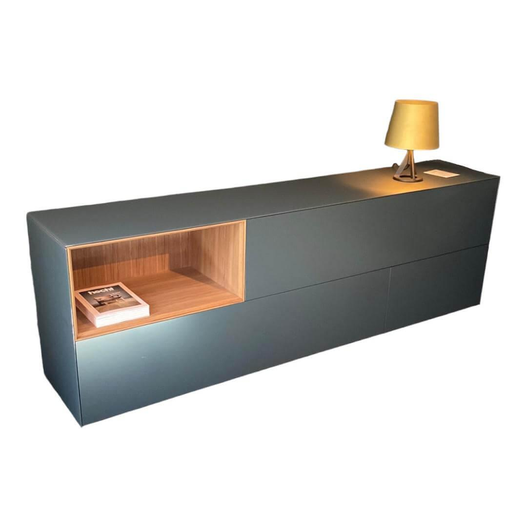Formeins - Sideboard F10 Mattlack Korpus Sky Grau Front Lava Blaugrau Offenes Fach Nussbaum Ohne Lampe - 1