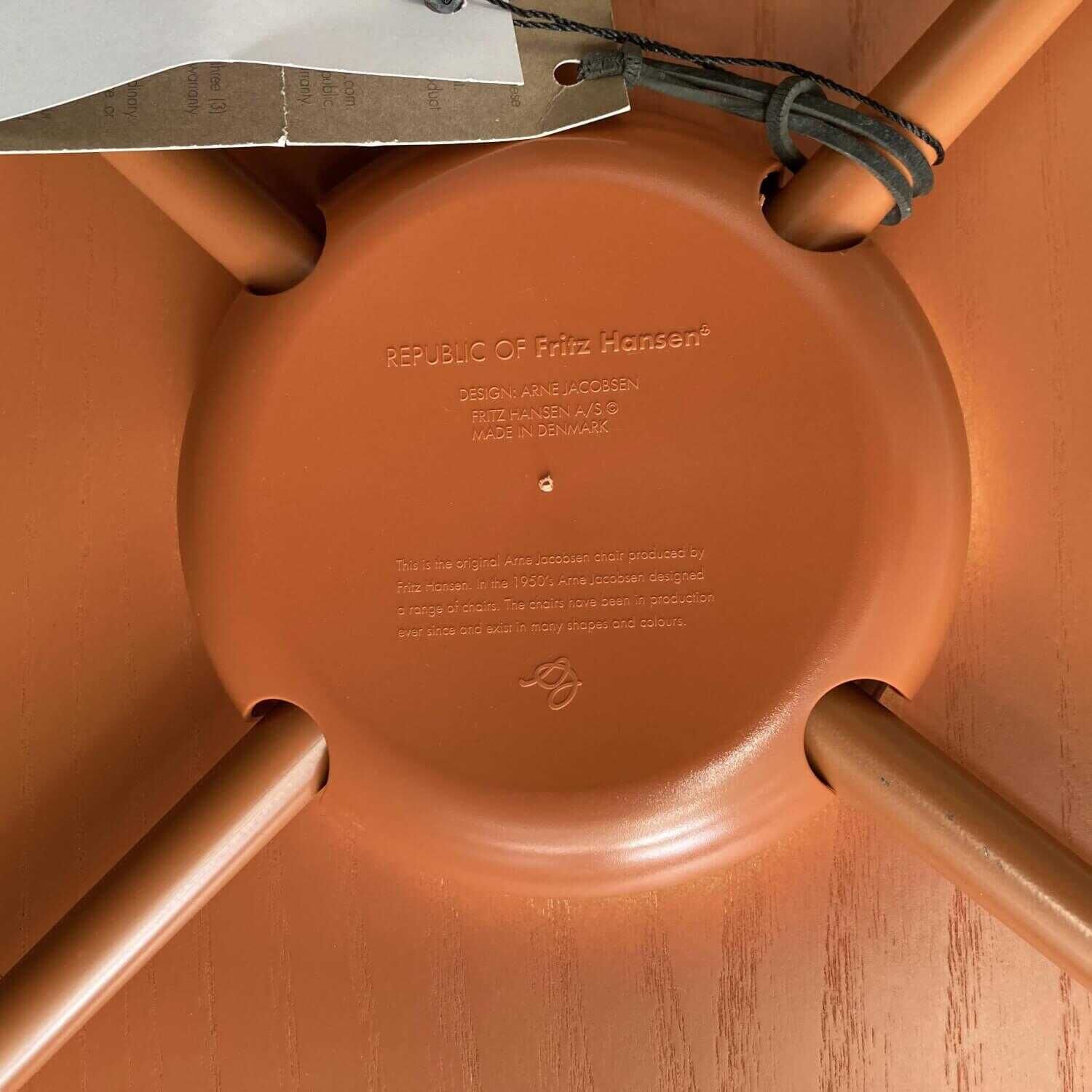Stuhl Serie 7 Monochrome 3107 Chevalier Orange