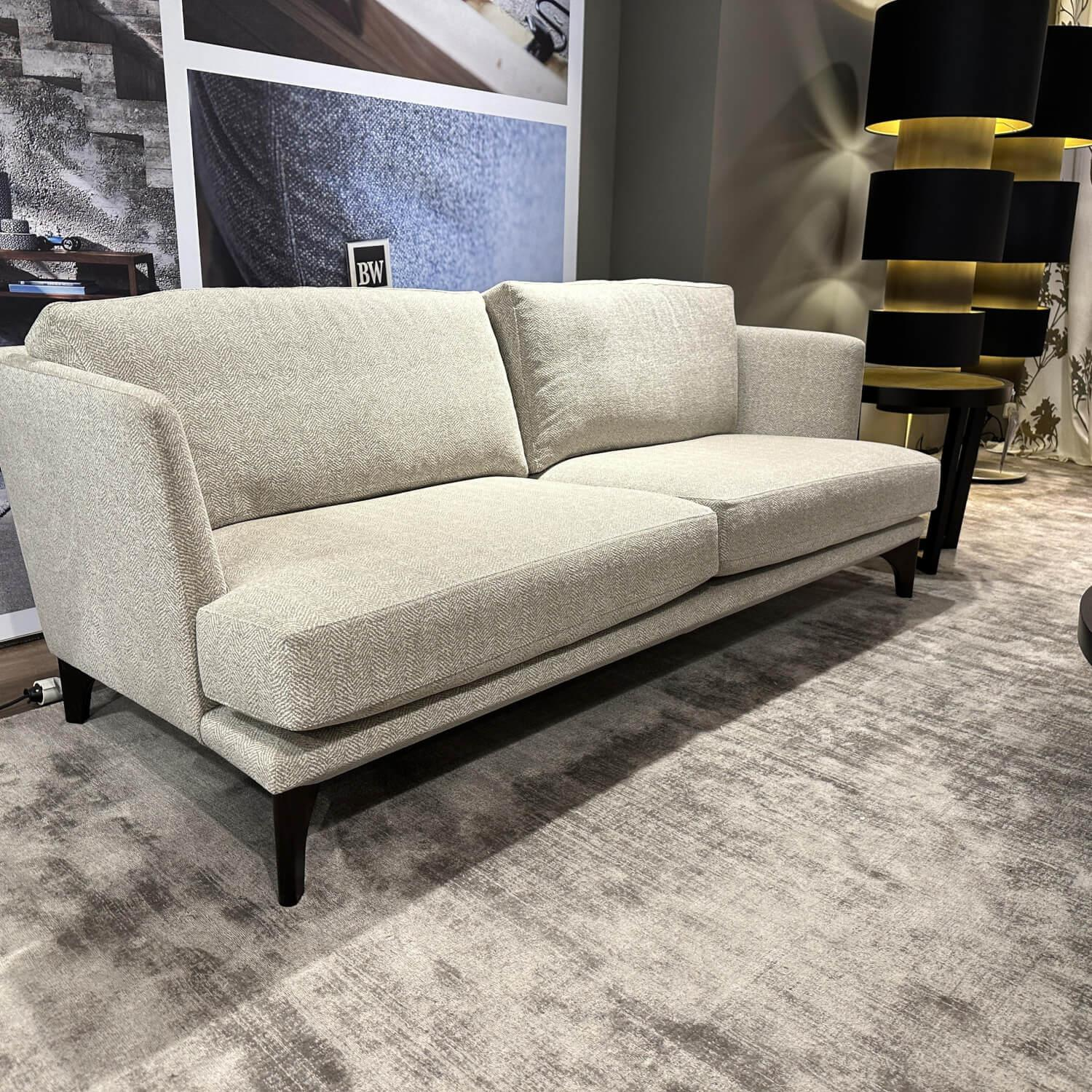 Bielefelder Werkstätten - Sofa Polo Living BW-161-3001 Stoff Grace BW1774-272 Grau Holzfuß In Wengefarbig Gebeizt - 5