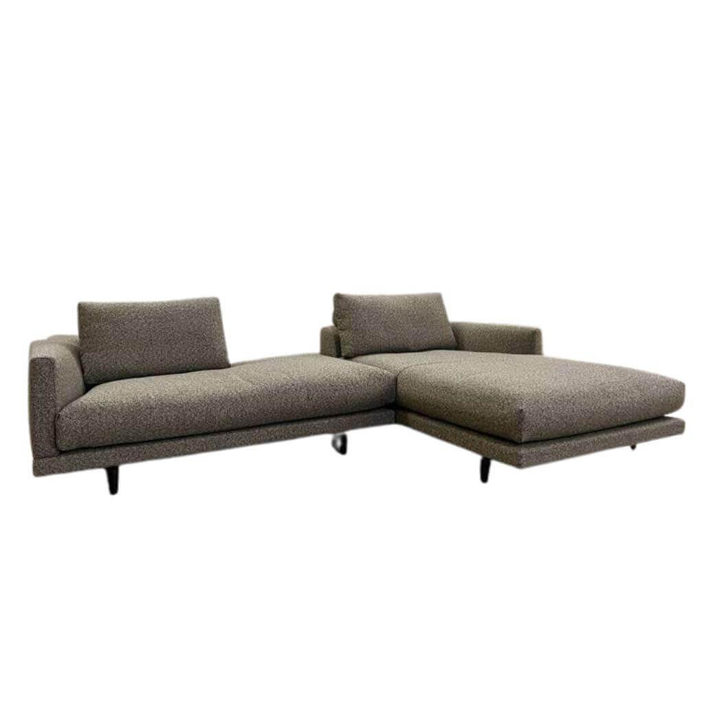 Bielefelder Werkstätten - Ecksofa Long Island Stoff Mara 292 Grau Gestell Metall-Fuß Schwarz Matt Oberfläche Schwarz Gebeizt Verstellbare Rückenkissen Inkl. Sofakissen - 1