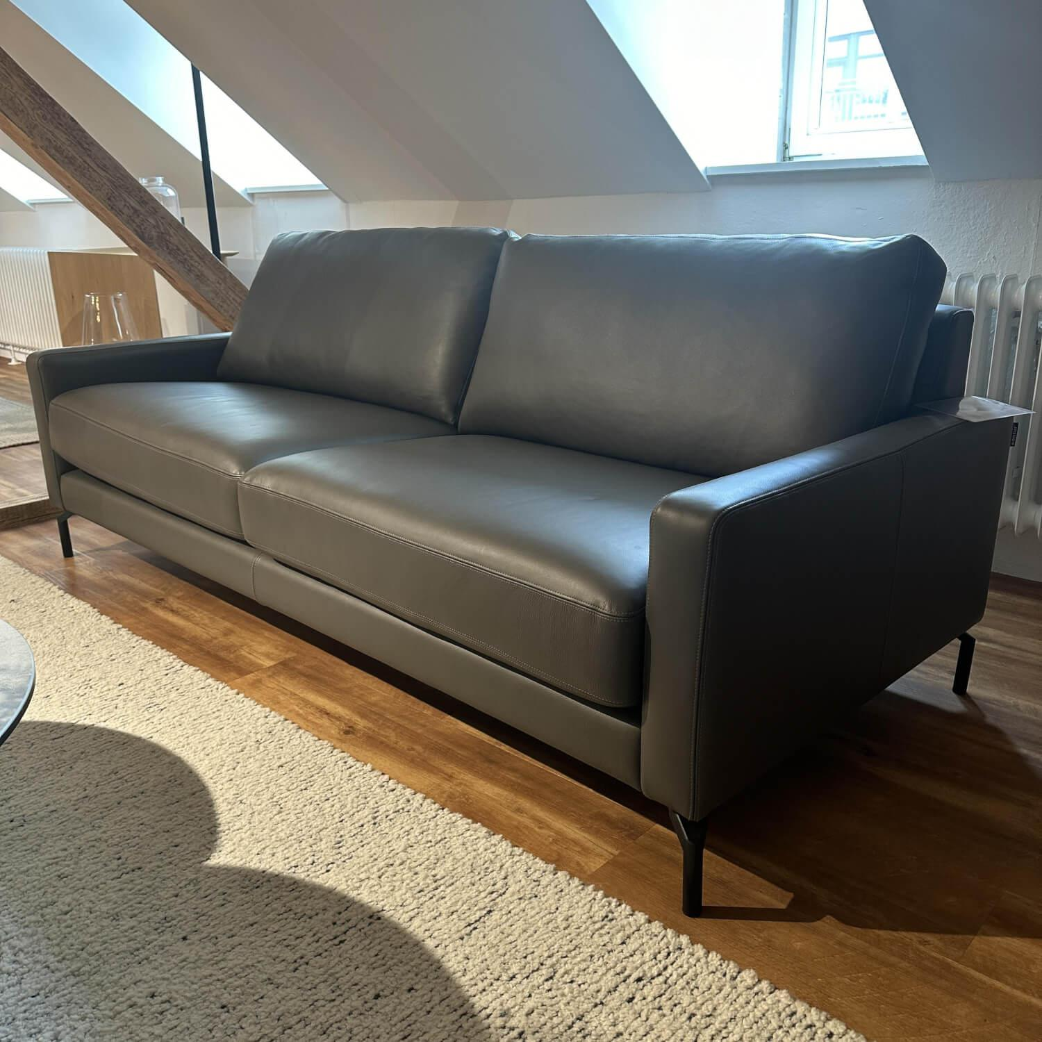 Contur - Sofa Cuneo 100 Leder Seminole 51 Nachtgrau Anthrazit Schwebefuß Eric Schwarz - 2