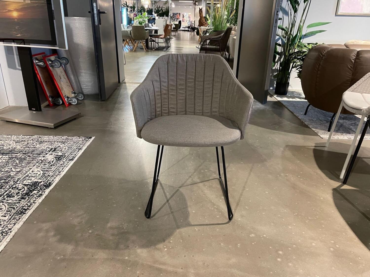 Cane Line - 4er-Set Stuhl Choice Stoff Cane Line Natté Taupe Grau Schale Polypropylen Schwarz Gestell Kufe Stahl Black Schwarz Warmverzinkt - 2