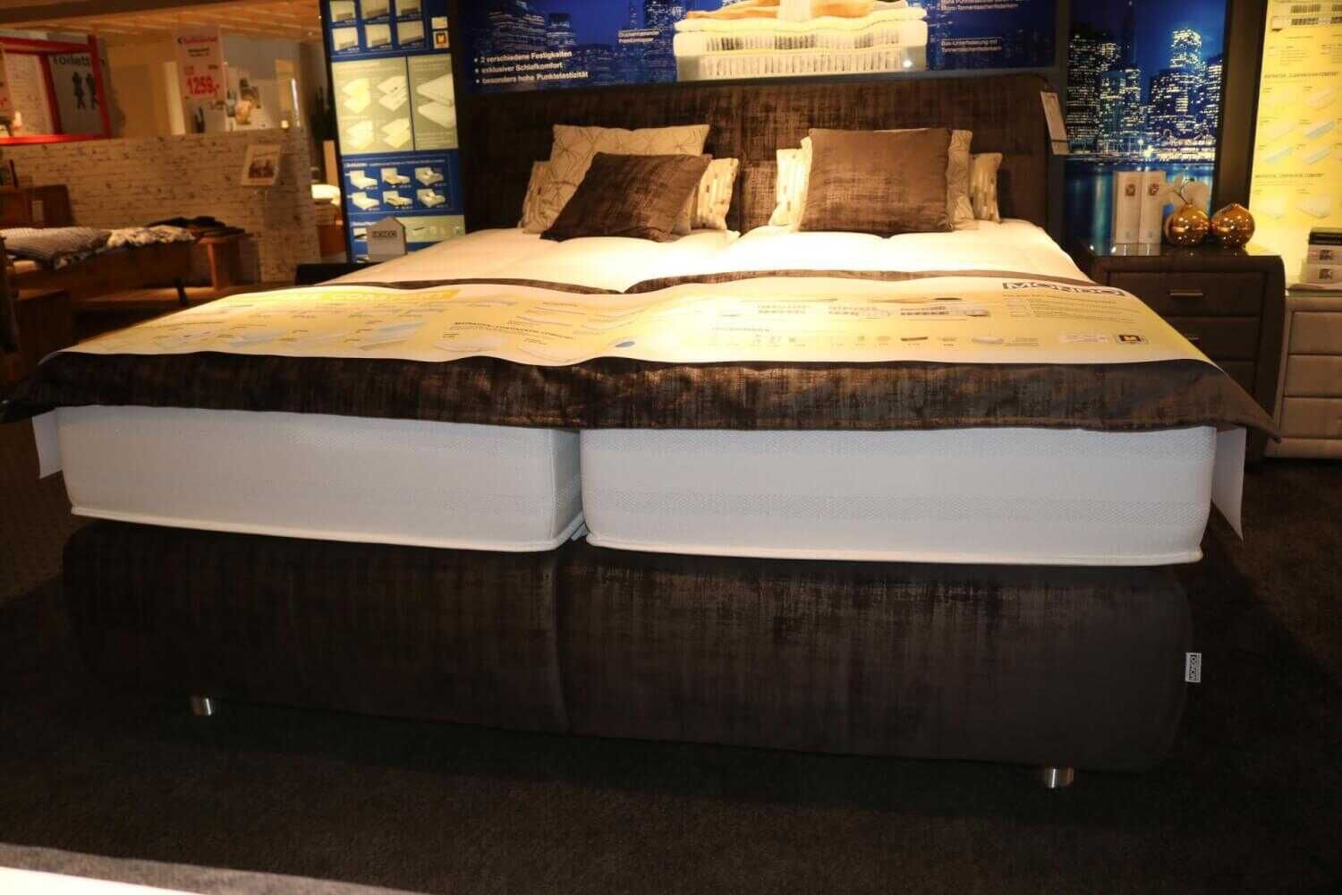 mondo-bett-supreme-comfort-stoff-grau-mit-matratzen-nachtkommoden-kissen-decke-8a86f0fc4c2e5d47d2c48120f Mondo - Bett Supreme Comfort Stoff Grau mit Matratzen Nachtkommoden Kissen Decke - 6