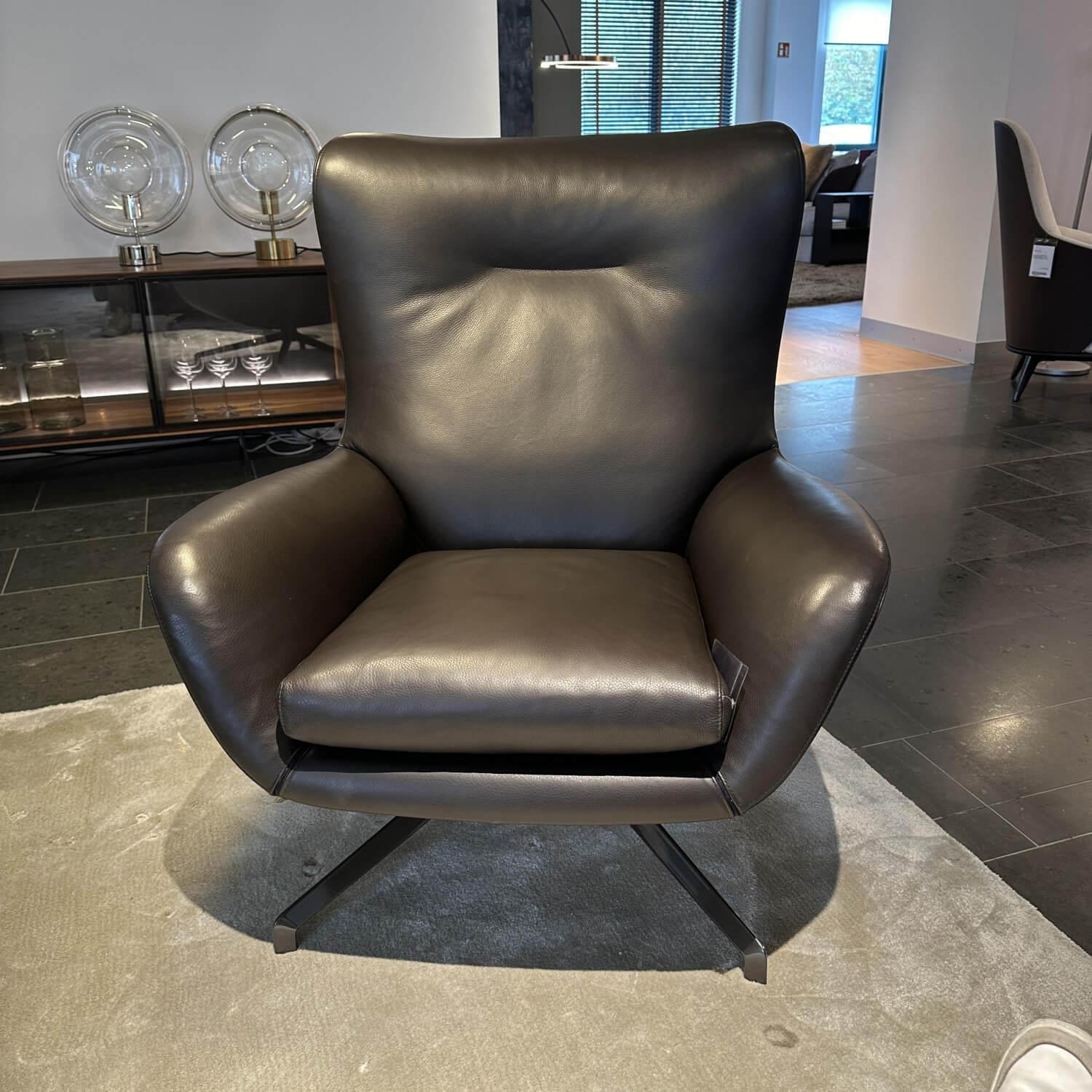 Minotti - Sessel Jensen Bergere Drehbar Leder Pelle Aspen 05 Torbe Braun Gestell Metall Schwarz - 3