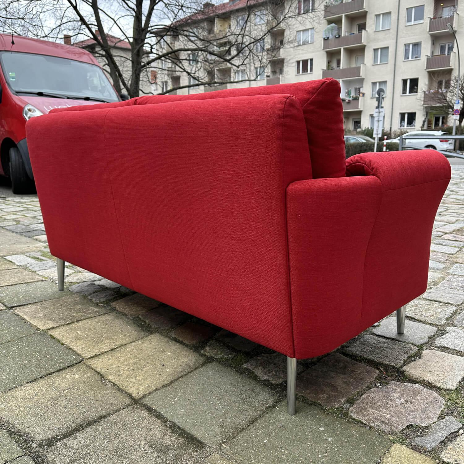 Sofa Spietz Bezug Stoff Diva Rot Füße Aluminium