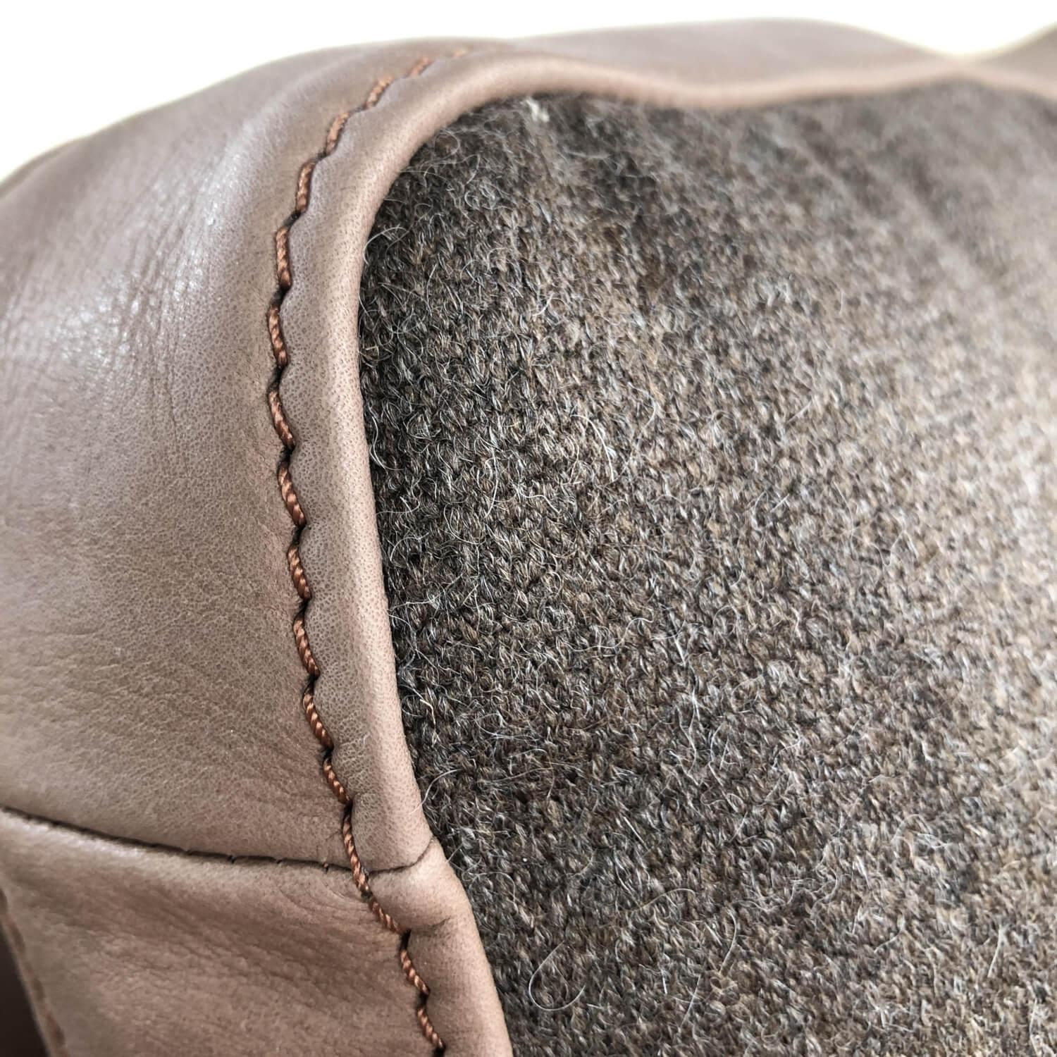 De Sede - Sofa DS49/02 Naturale Noce Füße Metall mit 4 Kissen - 2