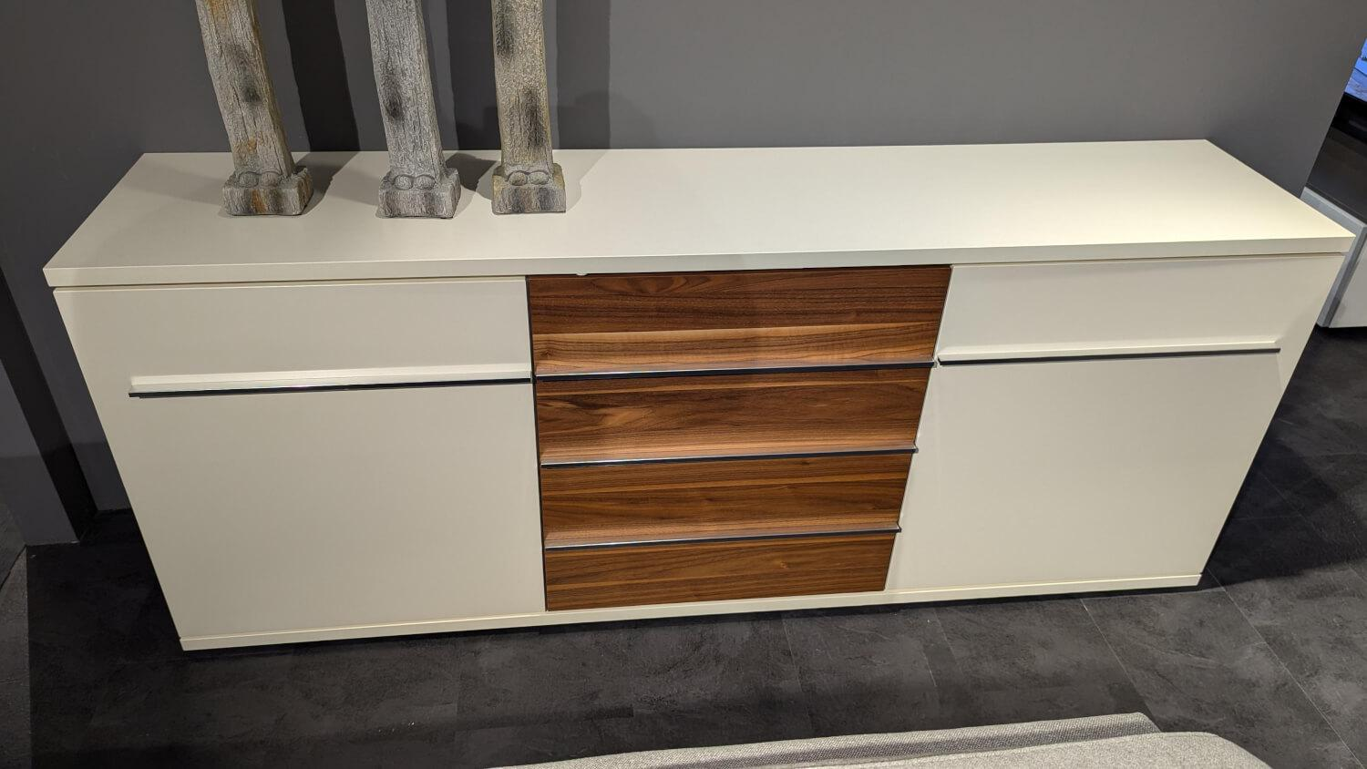 Loddenkemper - Sideboard Kito Lack Weiß Absetzung Holz Caruba Nuss - 3