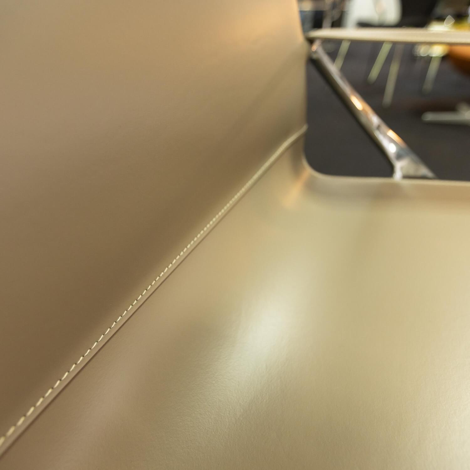 B&B Italia - Sessel Beverly 14  Kernleder Tortora 1121280 Rahmen Aluminium - 10