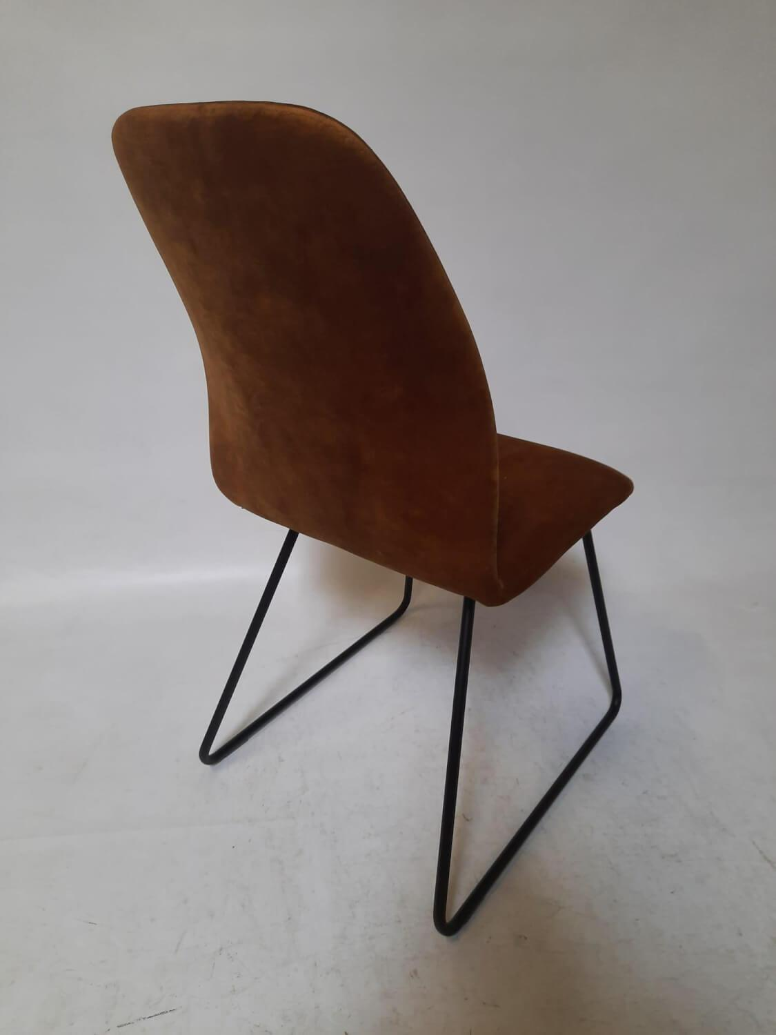 Lavida - 4-er Stuhlgruppe Rocco Stoff Adore 132 Gold Kufe Classic Schwarz - 3