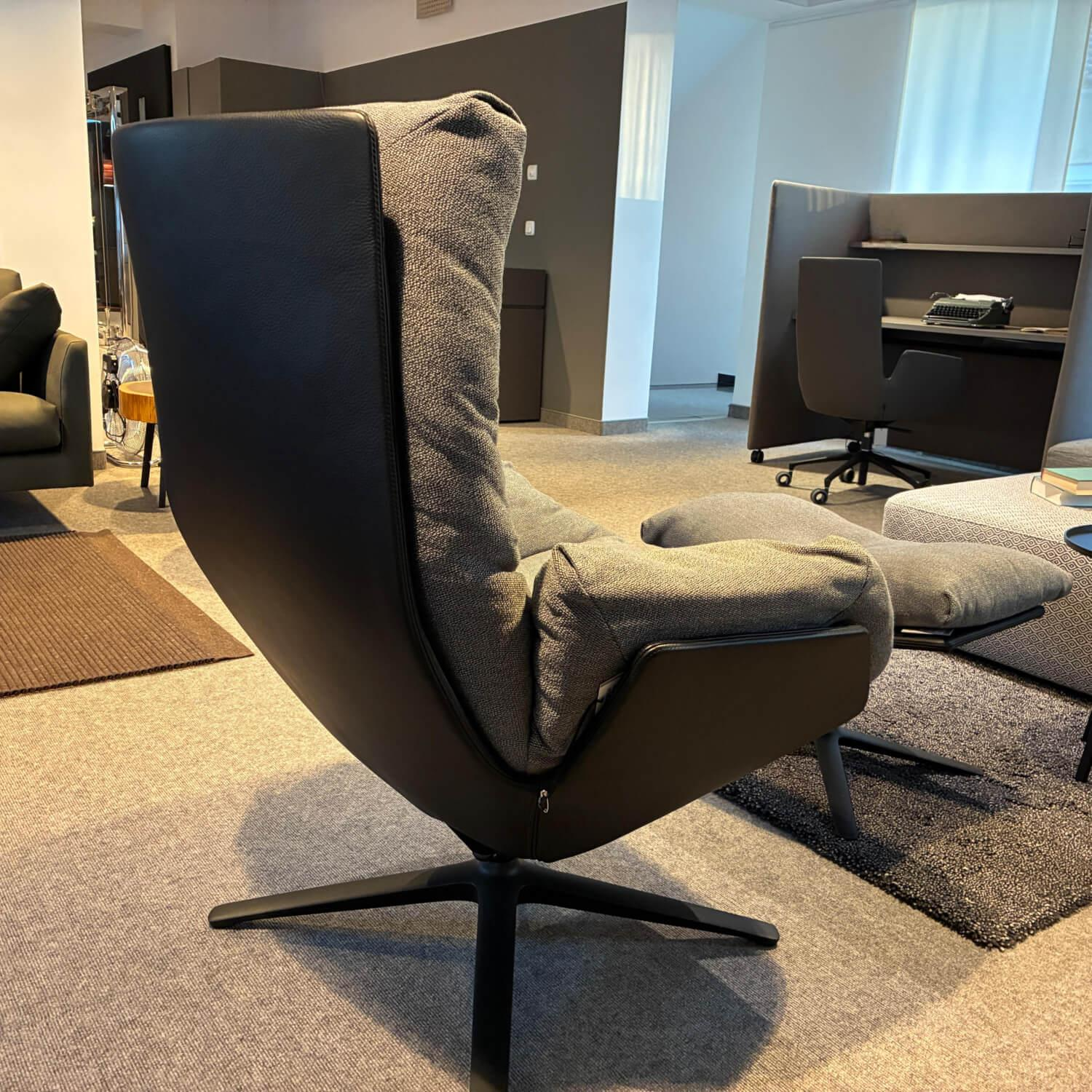 COR - Sessel Cordia Lounge 53111 Sitz Stoff 9131 Grau Rücken Leder 286 Schwarz Gestell F05 Schwarz Mit Hocker - 3