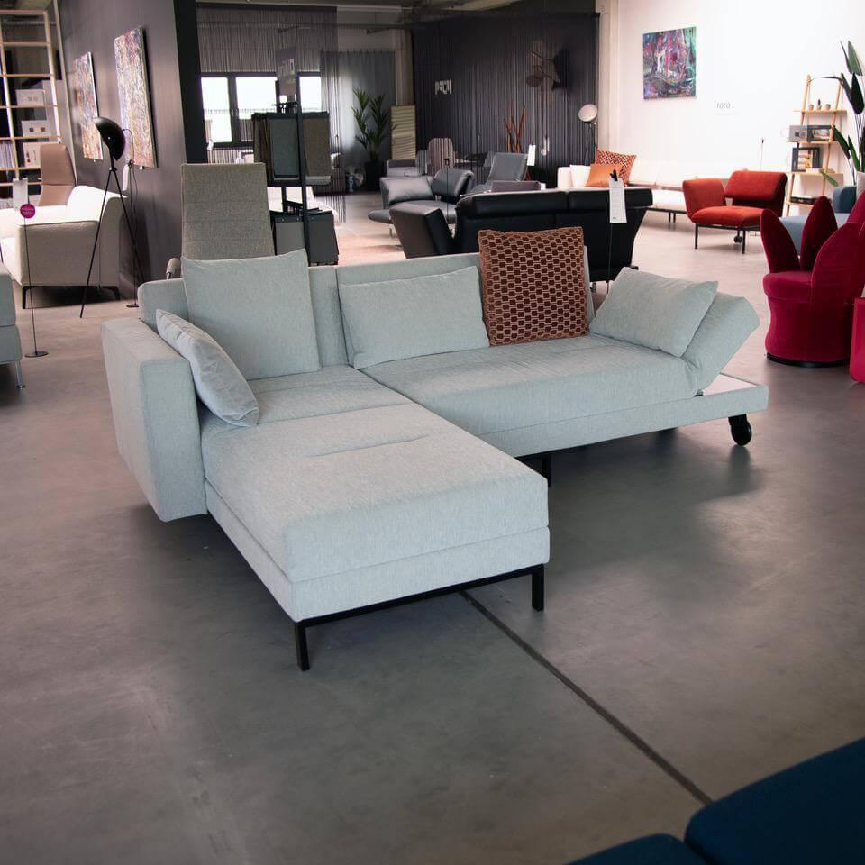 Brühl - Ecksofa Four Two Soft Stoff 4430 90 Grau Beige Füße Schwarz Mit Tischmodul Schwarz Lackiert Und Schlaffunktion - 2