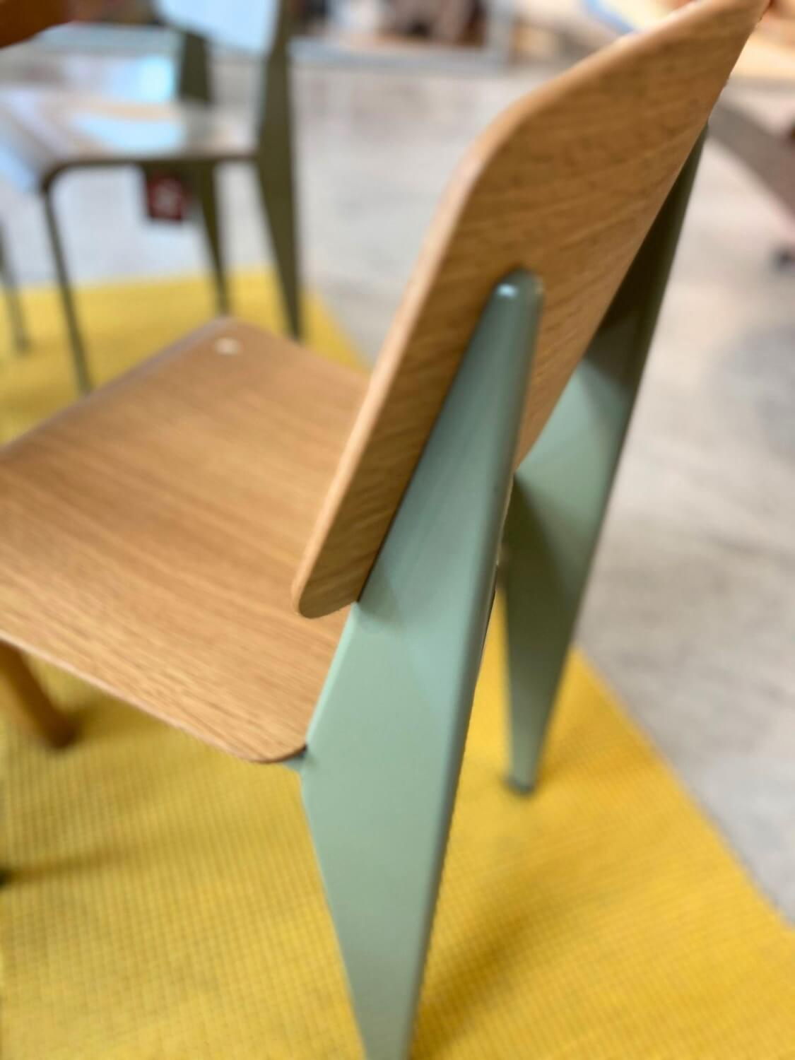 Vitra - 2er-Set Stuhl Standard Eiche Natur Gestell Stahl 13 Prouvé Gris Vermeer Grau Grün Glatt - 3