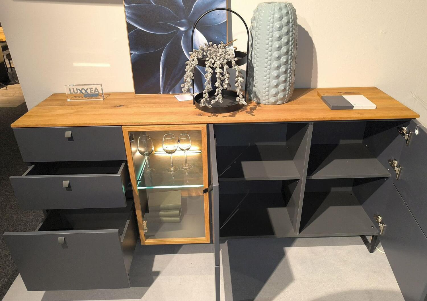 Niehoff - Sideboard Lugano Front Und Korpus 096 Lack Quarzgrau Grau Oberboden Eiche Massiv Gestell Eisen Schwarz Mit Beleuchtung - 4