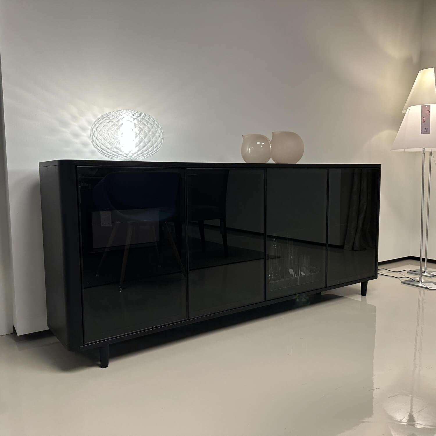 Bielefelder Werkstätten - Sideboard Allure Eiche Tiefschwarz Lackiert Innen Flaschengrün Türen Aluminium Glas - 7