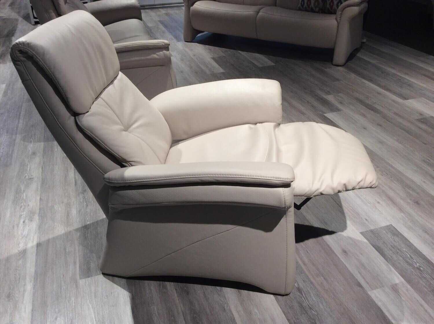 mondo-garnitur-varia-dreisitzer-zweisitzer-sessel-leder-beige-nebel-f994c677898b5d39680da072f Mondo - Garnitur Varia Dreisitzer Zweisitzer Sessel Leder Beige Nebel - 10