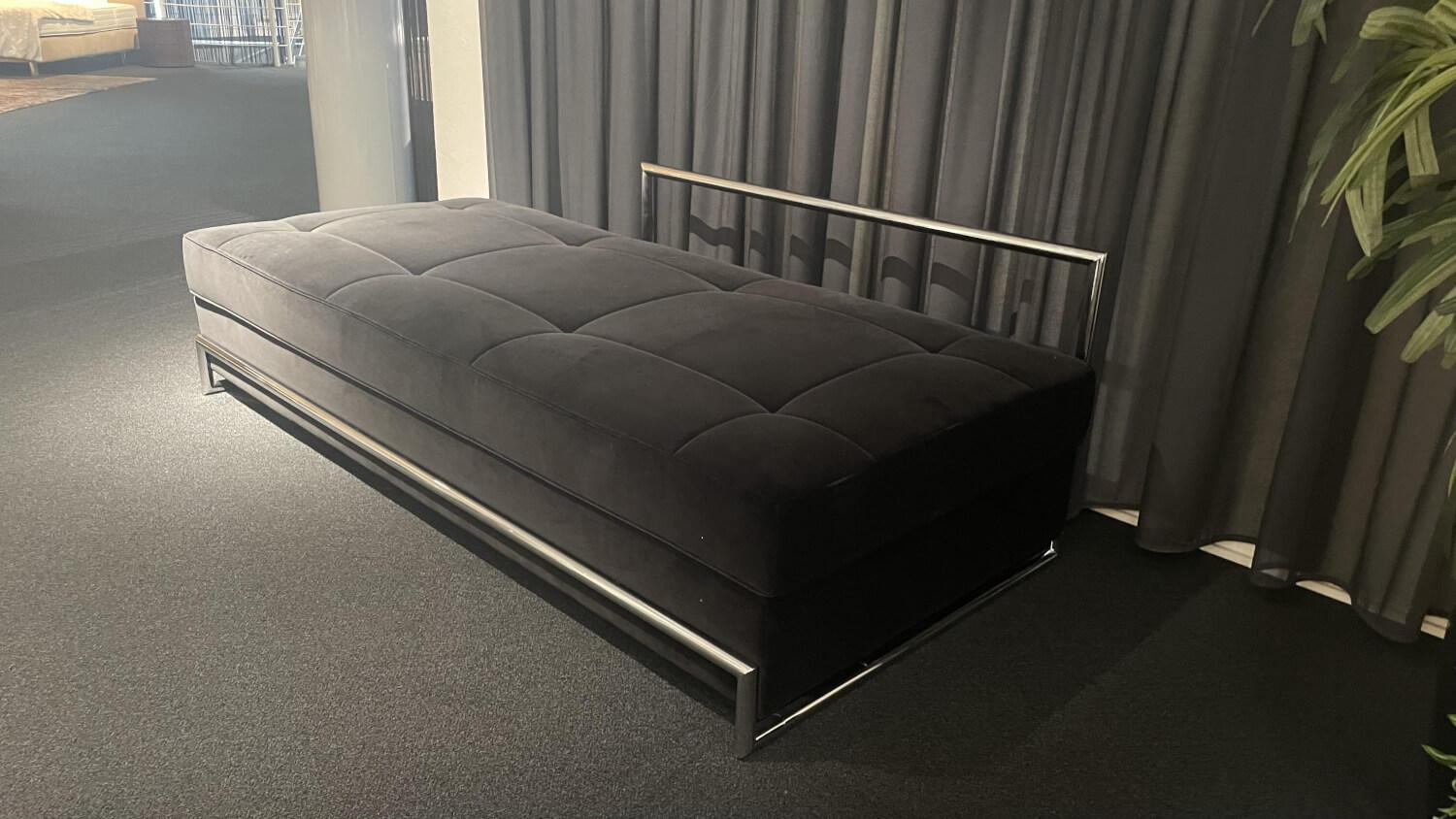 ClassiCon - Day Bed Stoff Harald 192 Schwarz Gestell Chrom - 3