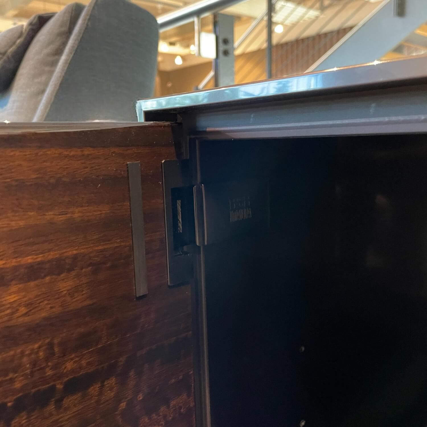 B&B Italia - Sideboard Eucalipto Front Eukalyptus Glänzend Acrylharzbezug Schwarz - 10
