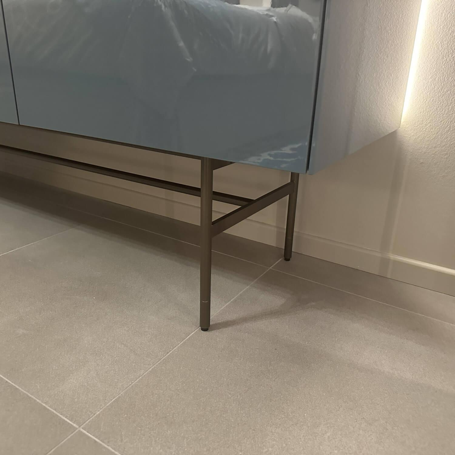 Kettnaker - Sideboard Soma Lack Stahlblau Blau Hochglanz Gestell Dunkel Bronze Braun Inklusive Beleuchtung - 3