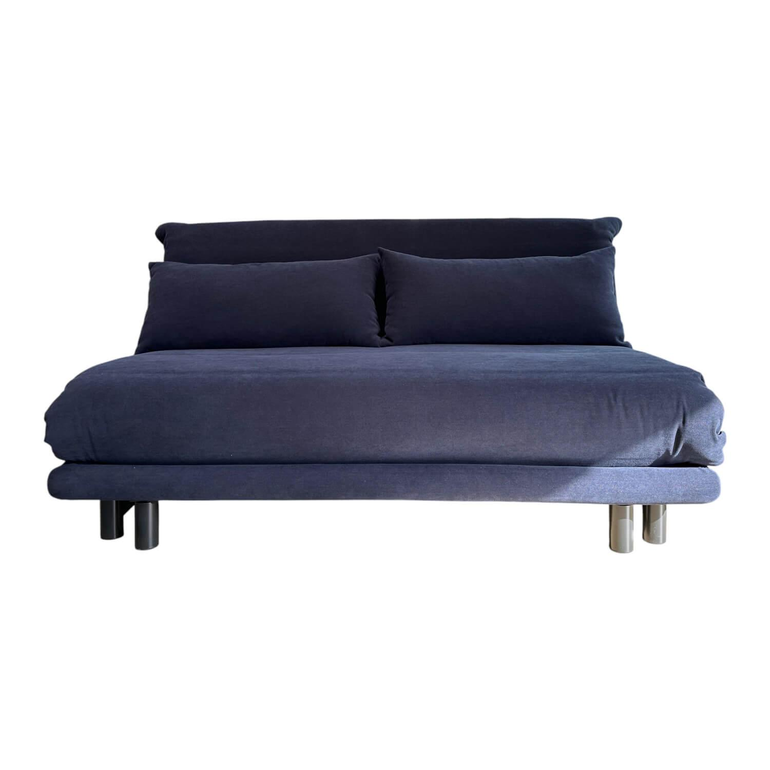 Ligne Roset - Schlafsofa Multy Stoff Amalfi Dark Blue Blau Gestell Anthrazit Mit Polyäthermatratze Und 2 Großen Kissen - 1