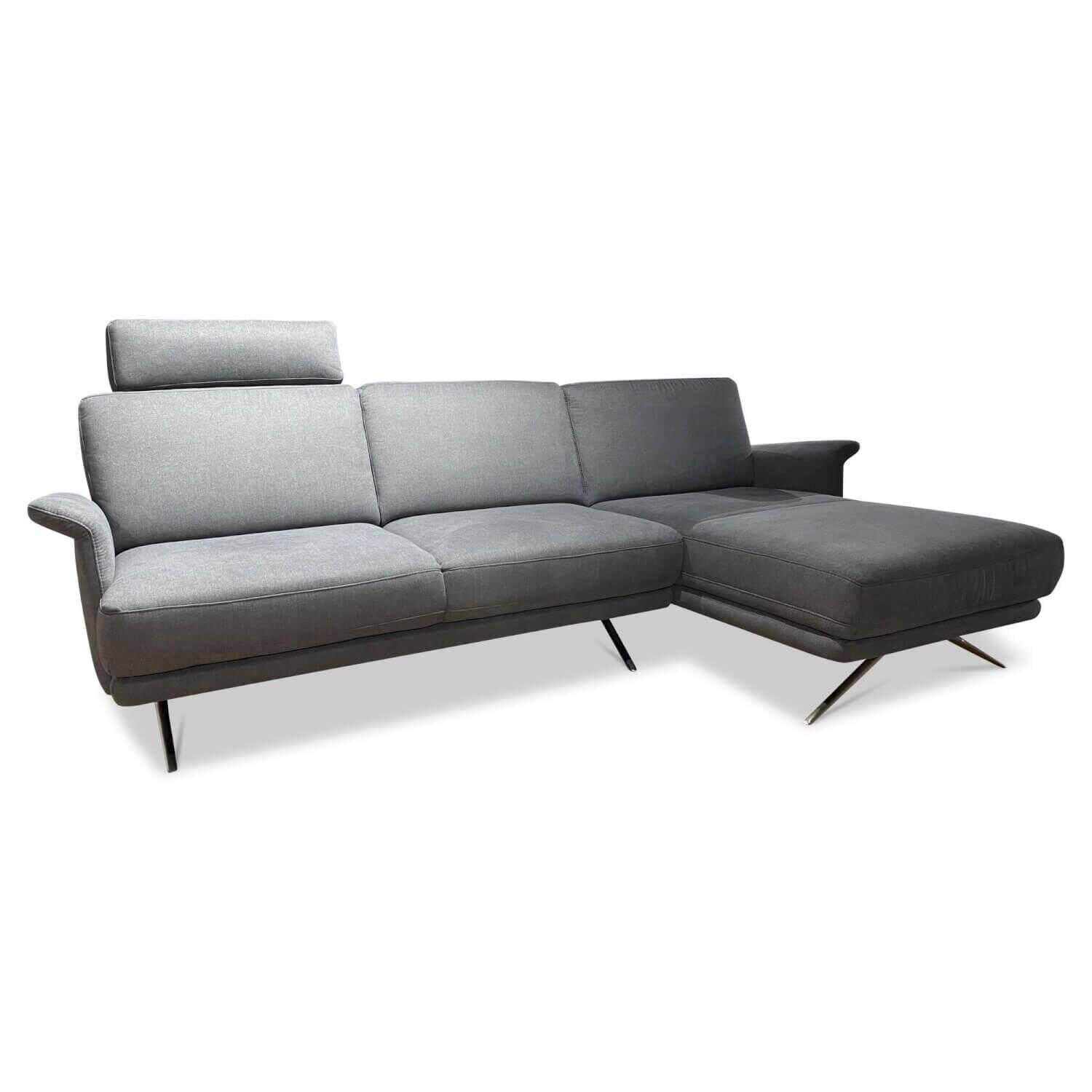 Steinpol - Ecksofa Angelo Stoff Olympia Clean Grau mit Kopfstütze - 1