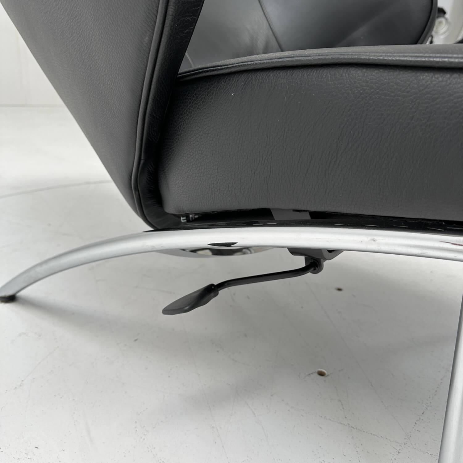 IP Design - Sessel Rocky Bezug Leder Galaxy Schwarz Untergestell Rundrohr Chrom Glanz Mit Ausziehbarer Fuß- Und Beinauflage - 2