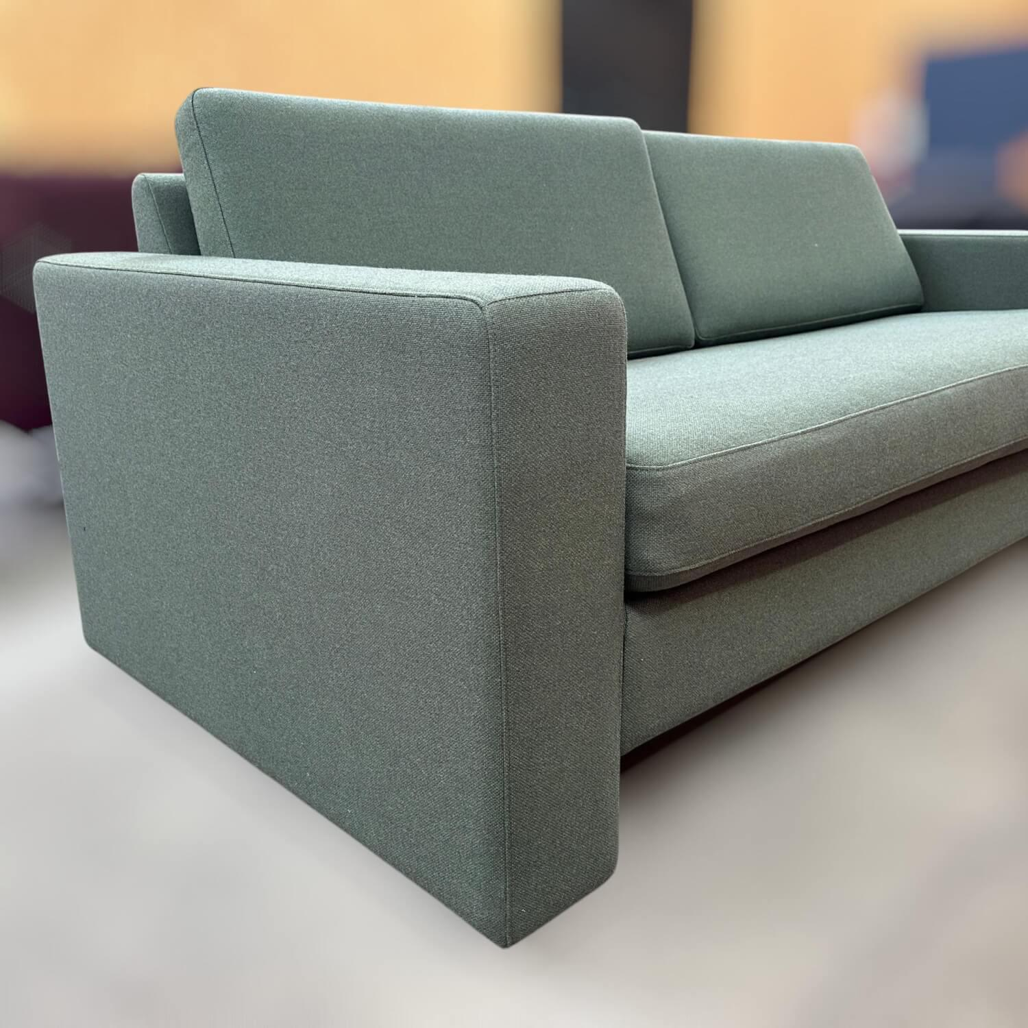 COR - Sofa Conseta Stoff 9727 Tanne Grün Bodenfrei Mit Filzgelitern - 6