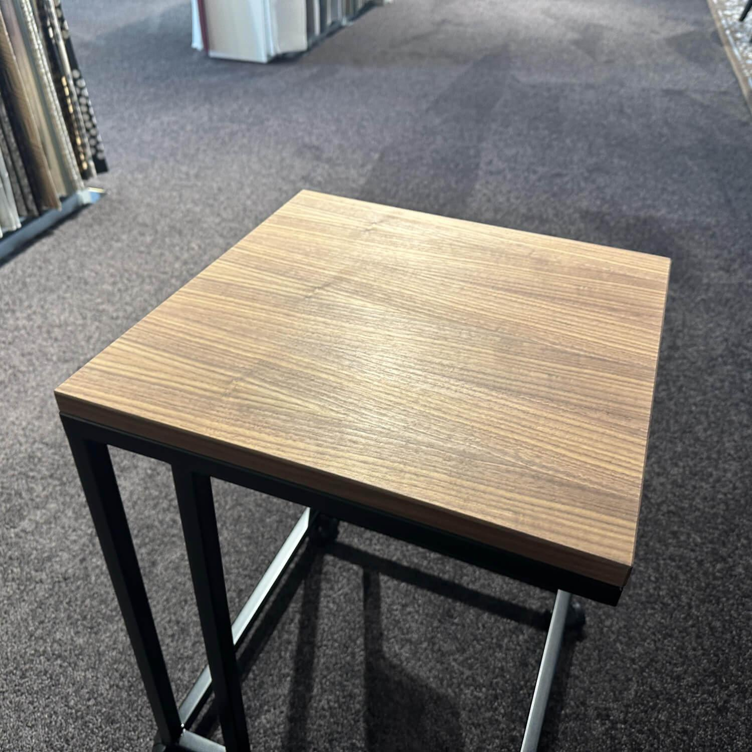 Brühl - Beistelltisch T40 Esy Pieces Platte Nussbaum Geölt Gestell Metall Schwarz Pulverbeschichtet Mit Rollen - 2