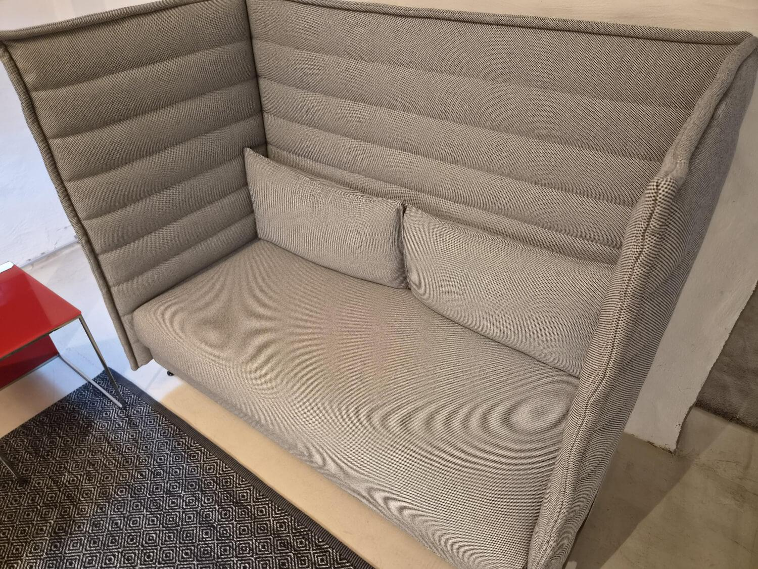 Vitra - Sofa Alcove Highback Stoff Laser Dunkelblau Elfenbein Beige Füße Metall Tiefschwarz - 2