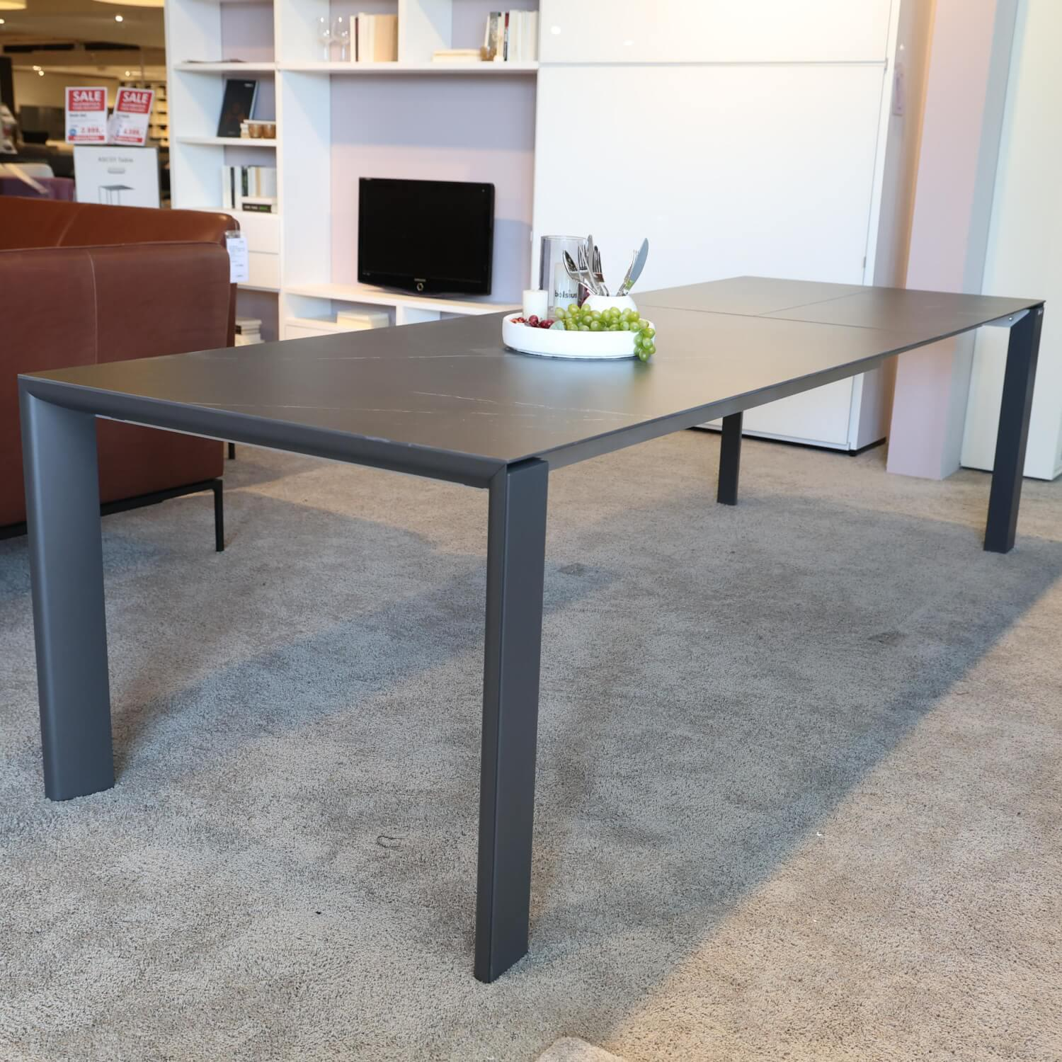 Hülsta - Dining table T90 Ceramic top Strom Nero Anthracite Frame Powder-coated Anthracite With pull-out - 6