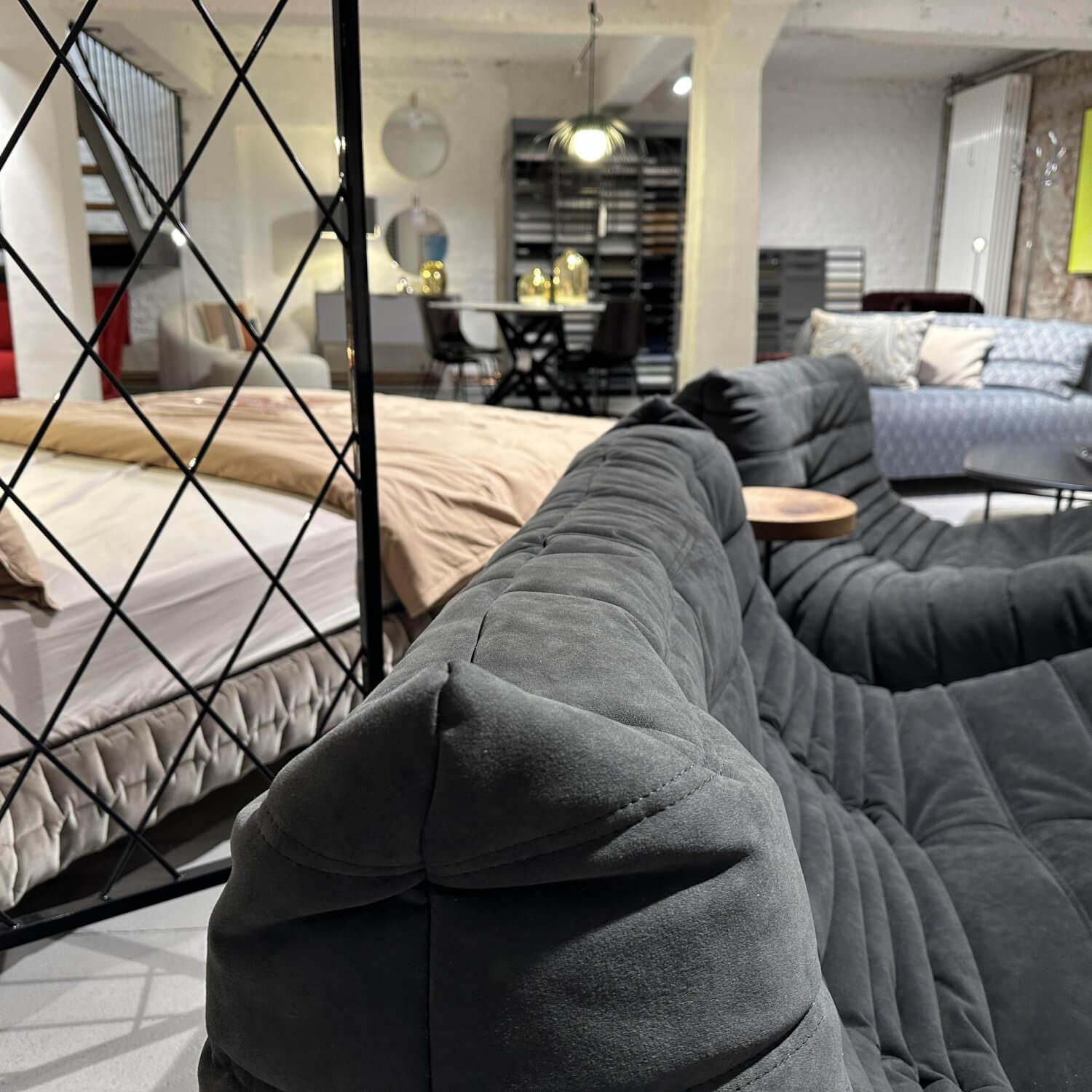 Ligne Roset - Sofa Togo Stoff S Alcantara Anthrazit - 4