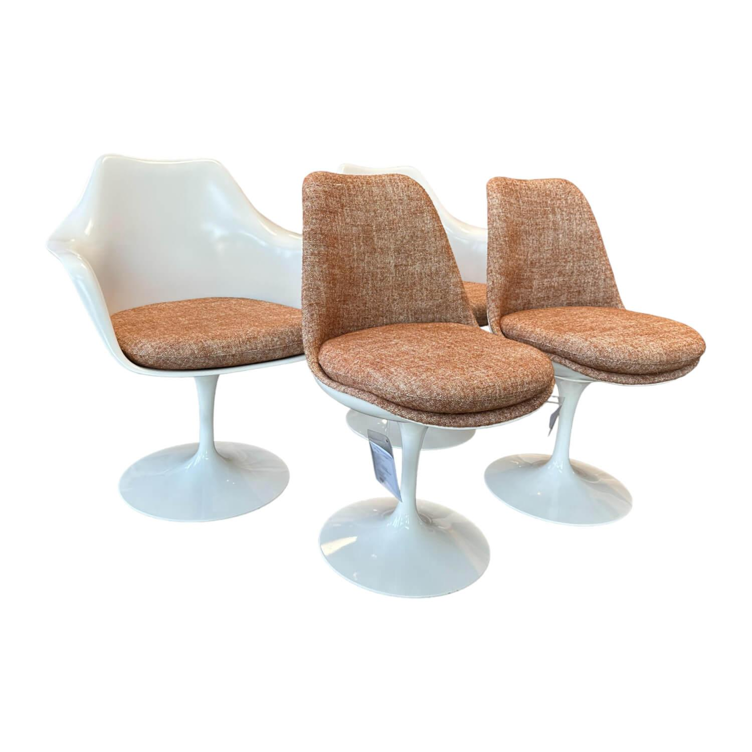 Knoll International - 4er-Set Stuhl Tulip Saarinen Weiss Terracotta mit und ohne Armlehnen - 1