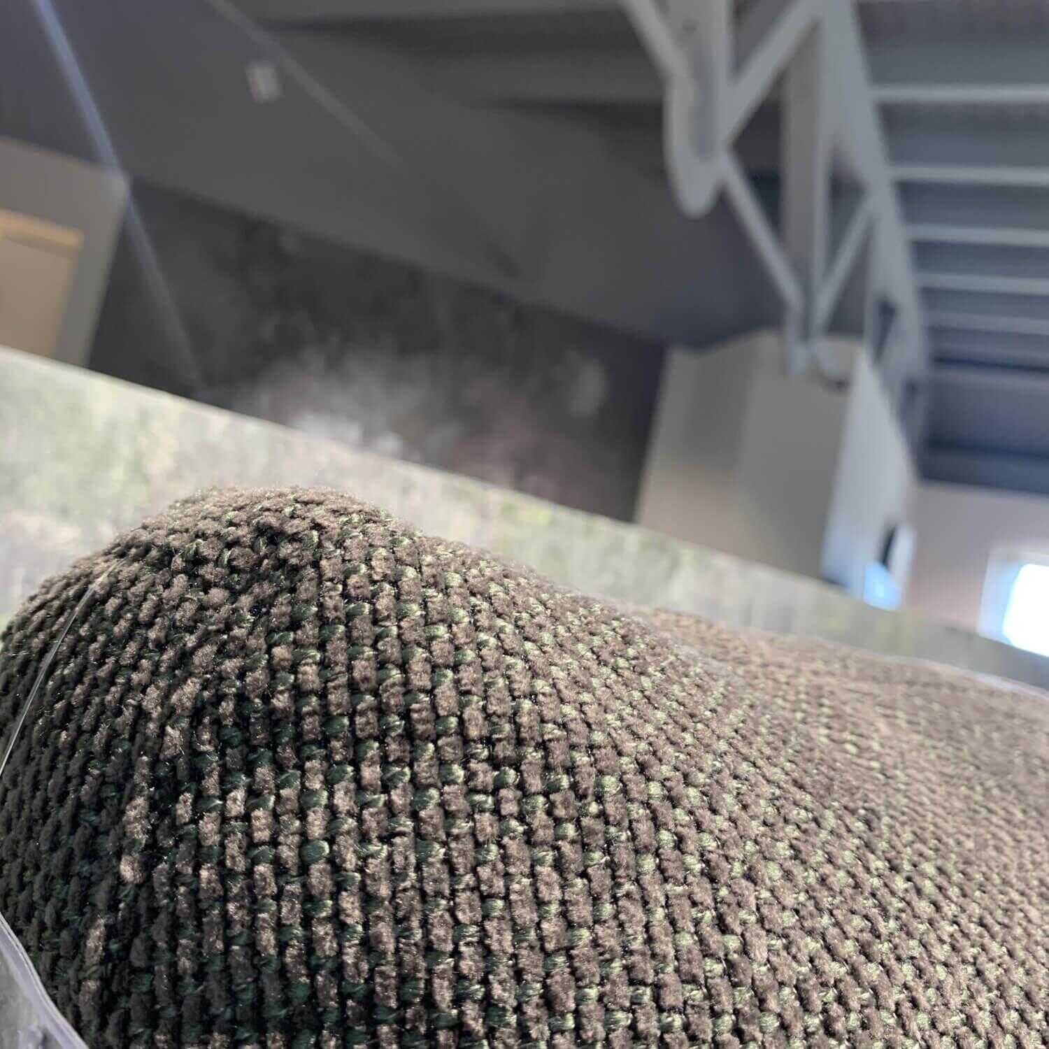 Comfort Republic - Ecksofa Alexander Stoff Lora 156 Hunter Grau mit Hocker und 3 Nierenkissen - 5