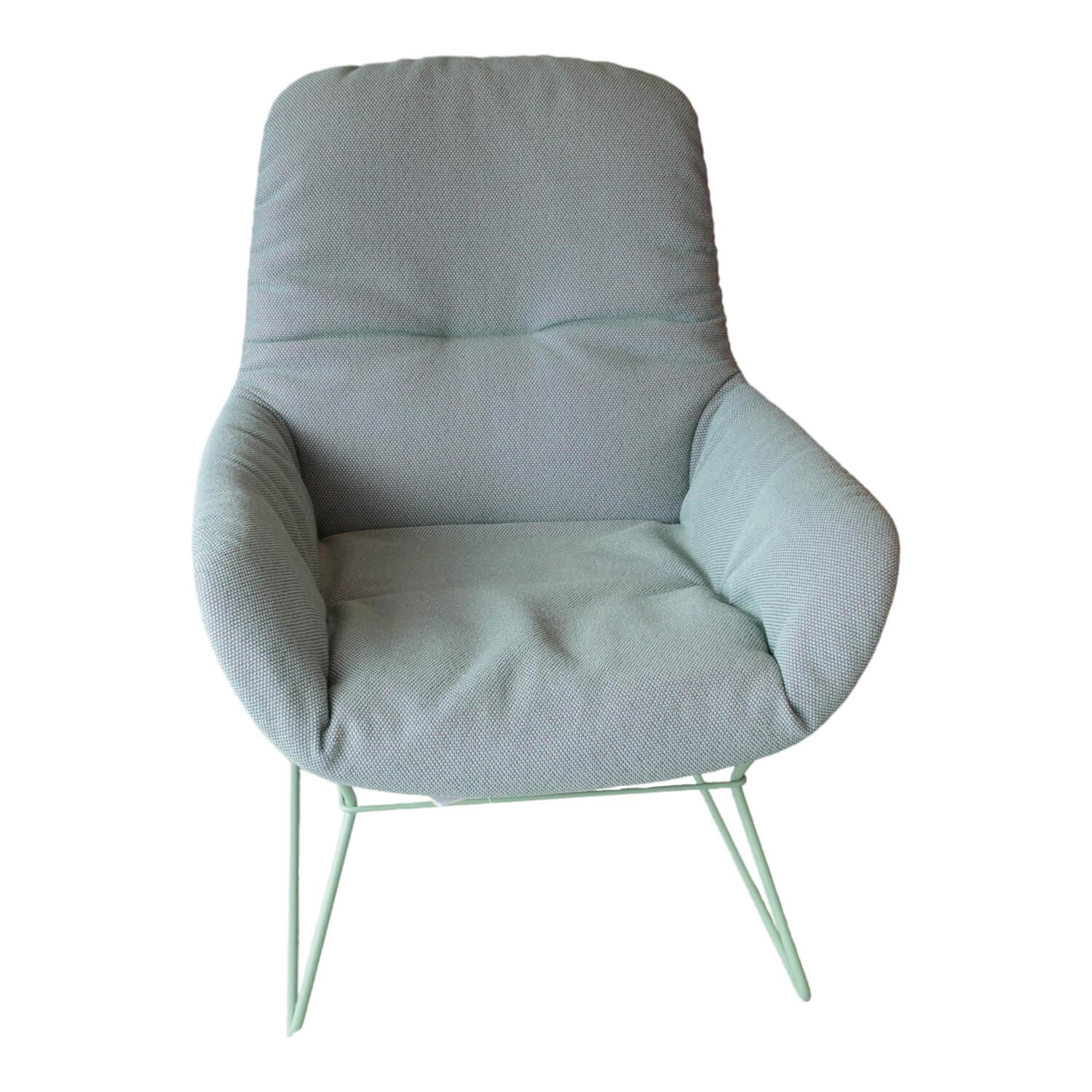 Sessel Leya Lounge Chair Stoff Opera Aloe Grau Drahtgestell RAL 6021 Blassgrün Grün Mit Kunststoffgleitern