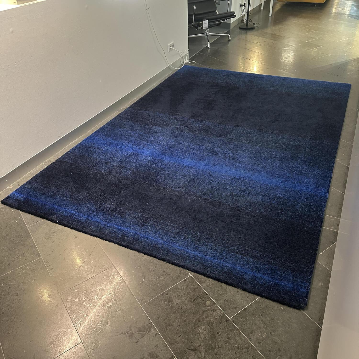 Carpet Sign - Teppich Metropolis 16 Design Colour 220110 Blau Schwarz - 4