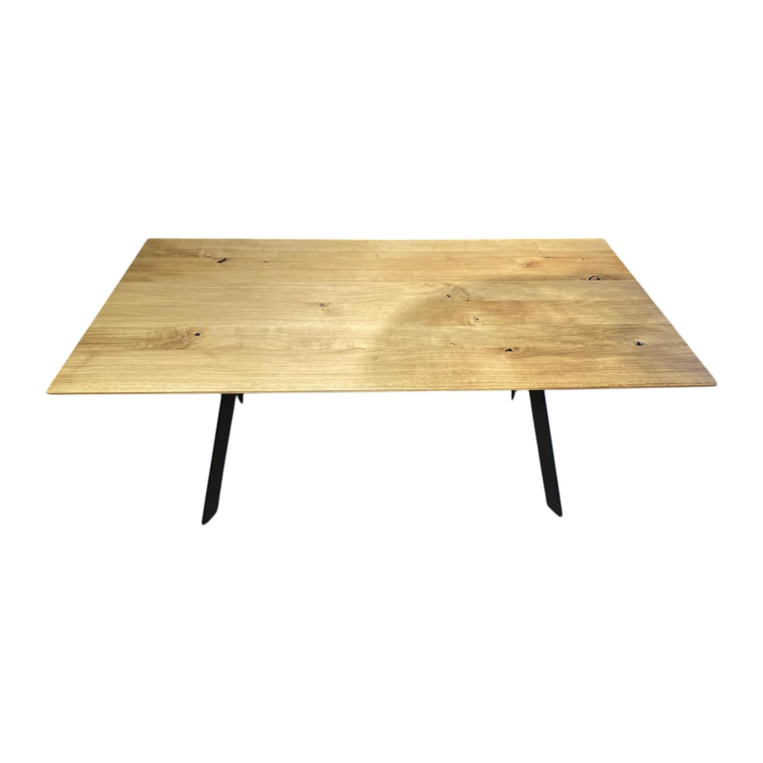 Girsberger - Esstisch Barra Holz Massiv Asteiche Gestell Schwarz - 1